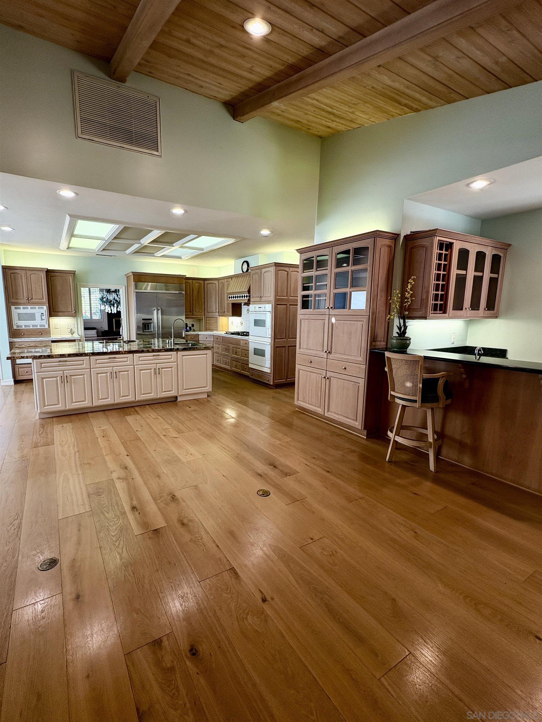 Detail Gallery Image 10 of 74 For 15725  Pauma Valley Drive, Pauma Valley,  CA 92061 - 6 Beds | 4/1 Baths