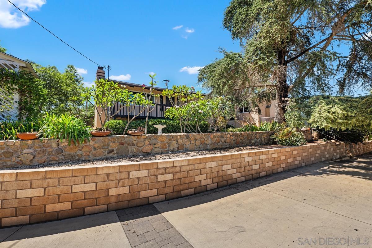 Detail Gallery Image 3 of 58 For 4744  Resmar Rd, La Mesa,  CA 91941 - 3 Beds | 3 Baths