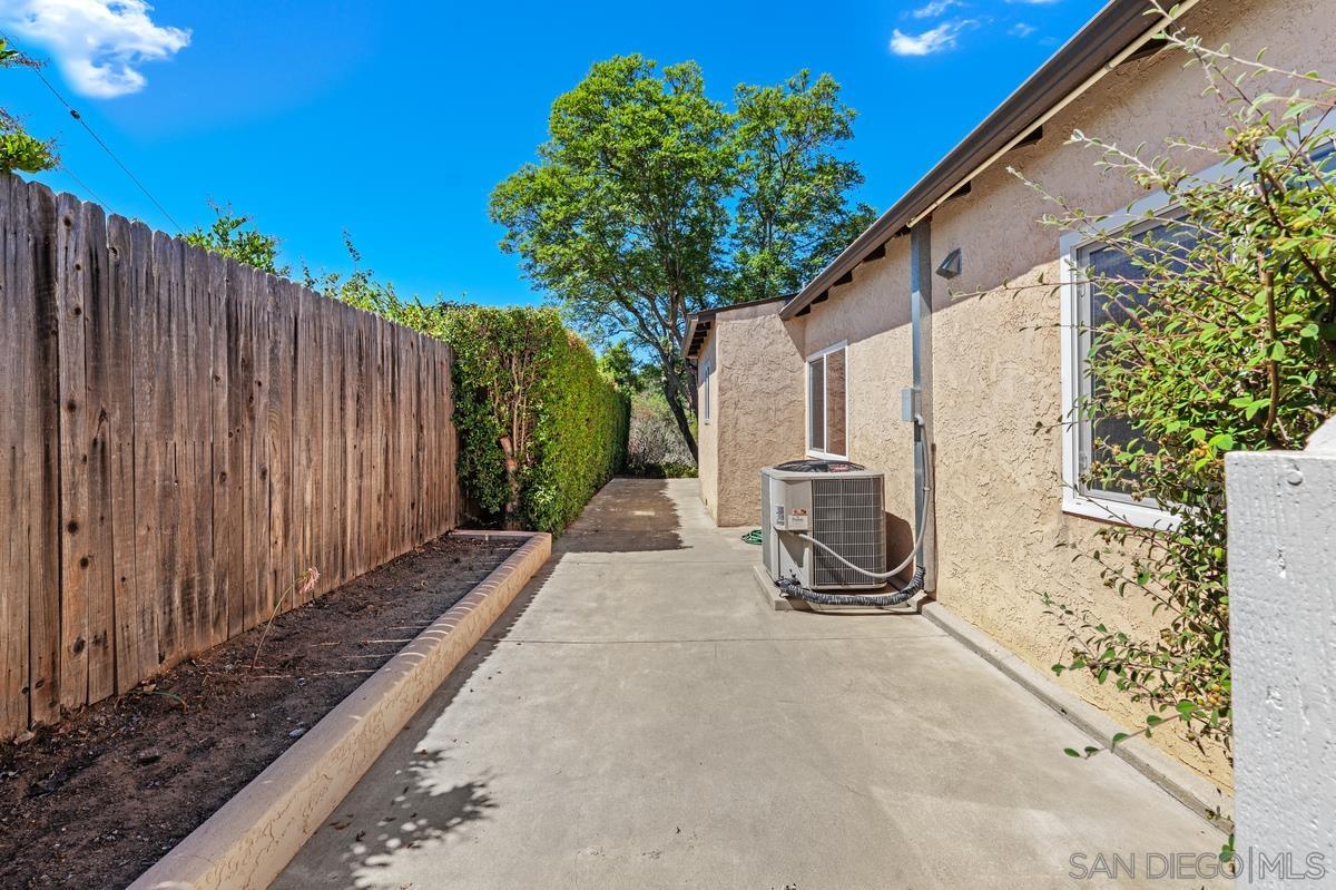 Detail Gallery Image 10 of 58 For 4744  Resmar Rd, La Mesa,  CA 91941 - 3 Beds | 3 Baths