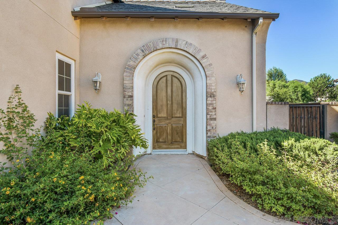 Detail Gallery Image 3 of 75 For 2957  Ranch Gate Rd, Chula Vista,  CA 91914 - 6 Beds | 5/1 Baths