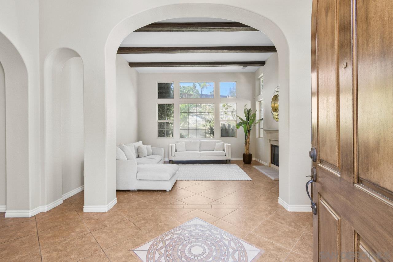 Detail Gallery Image 5 of 75 For 2957  Ranch Gate Rd, Chula Vista,  CA 91914 - 6 Beds | 5/1 Baths