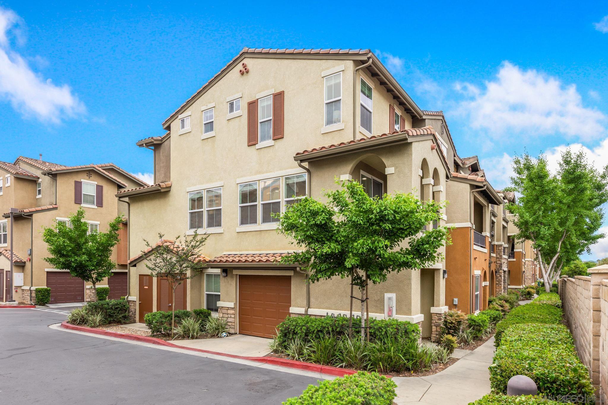 Front Image Thumbnail for SD250039295