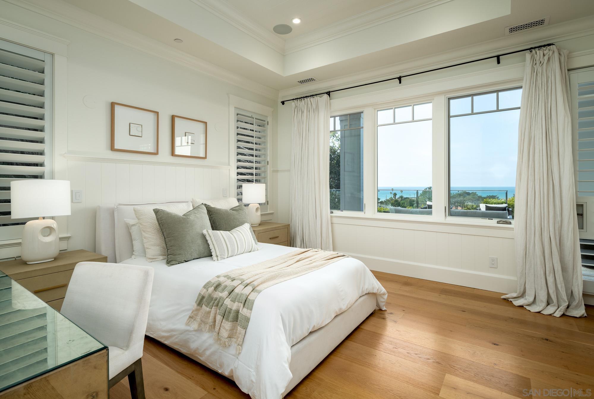 Detail Gallery Image 22 of 37 For 2026  Seaview Ave, Del Mar,  CA 92014 - 5 Beds | 5/2 Baths