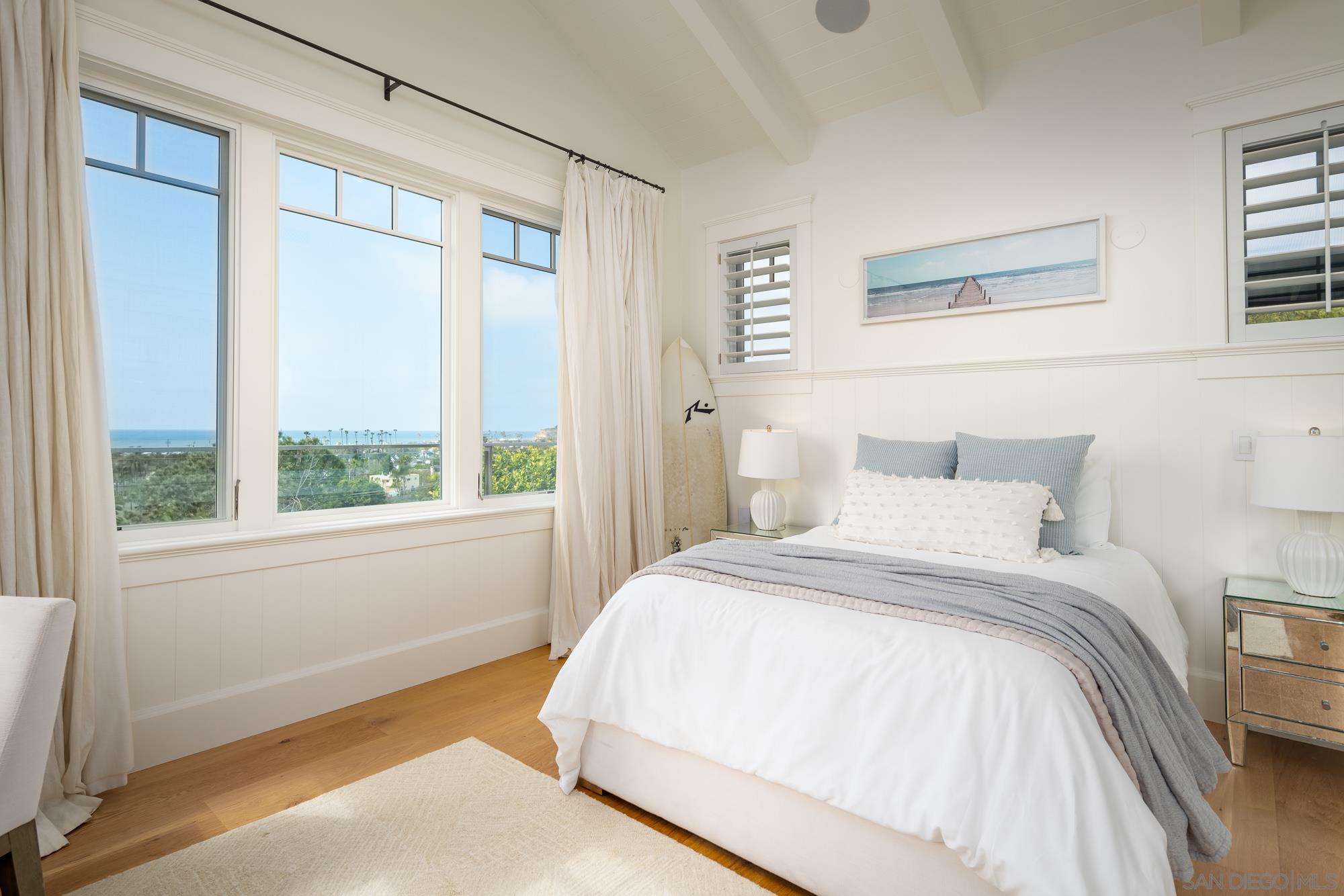 Detail Gallery Image 23 of 37 For 2026  Seaview Ave, Del Mar,  CA 92014 - 5 Beds | 5/2 Baths