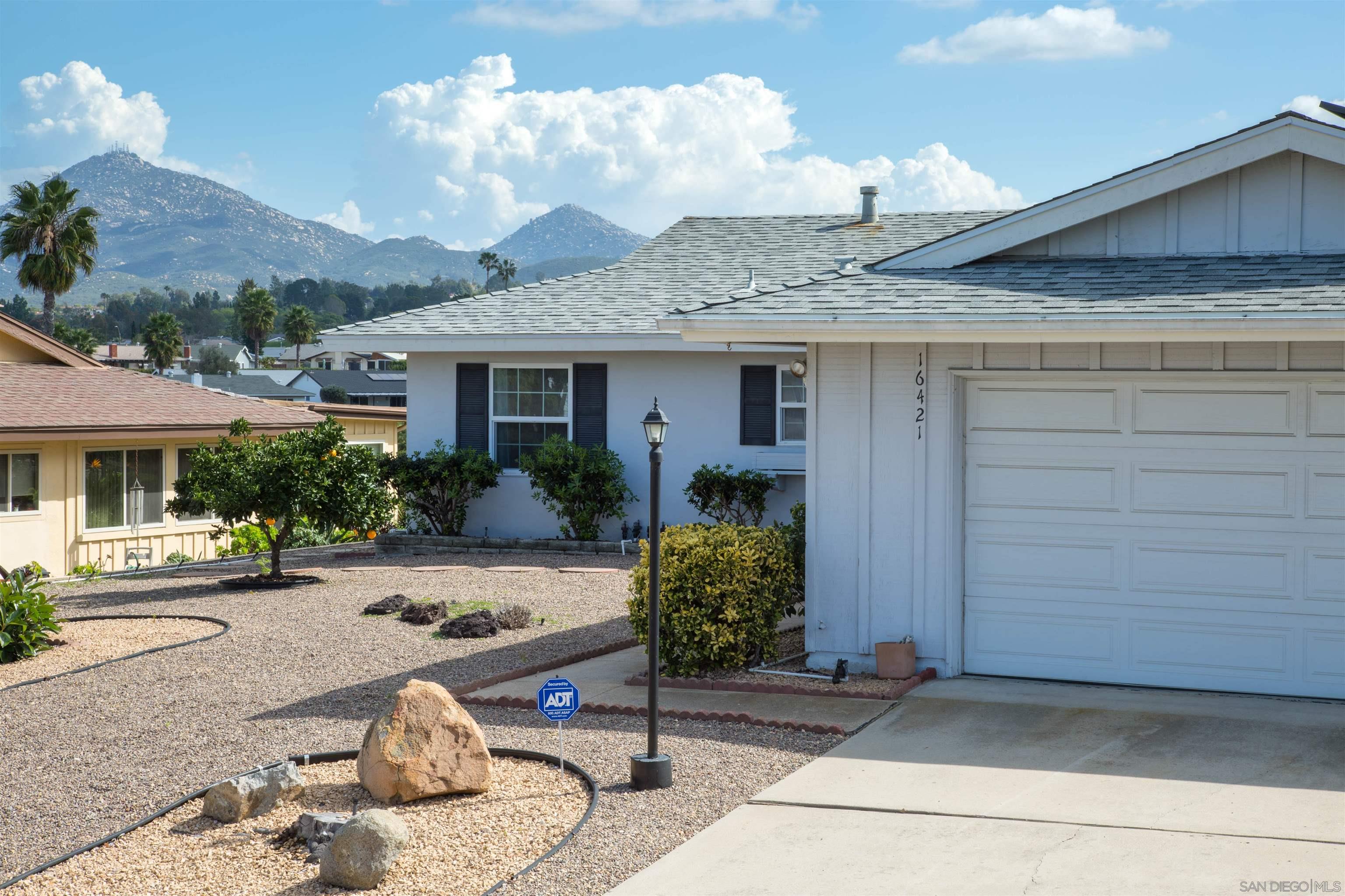 Front Image Thumbnail for SD250039390