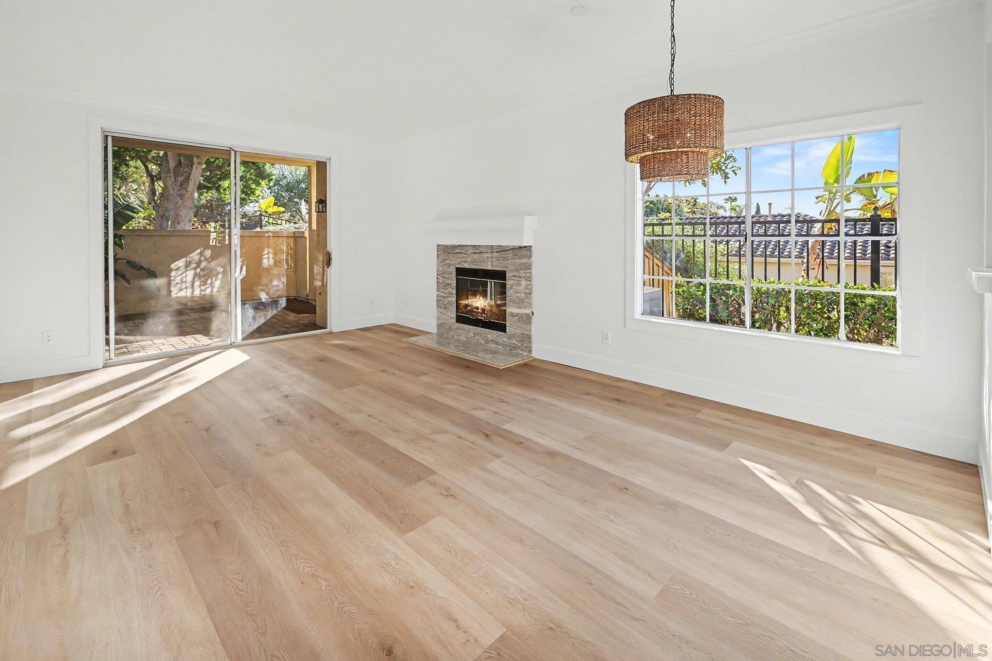 Detail Gallery Image 11 of 40 For 3867  Creststone Pl, San Diego,  CA 92130 - 2 Beds | 2 Baths