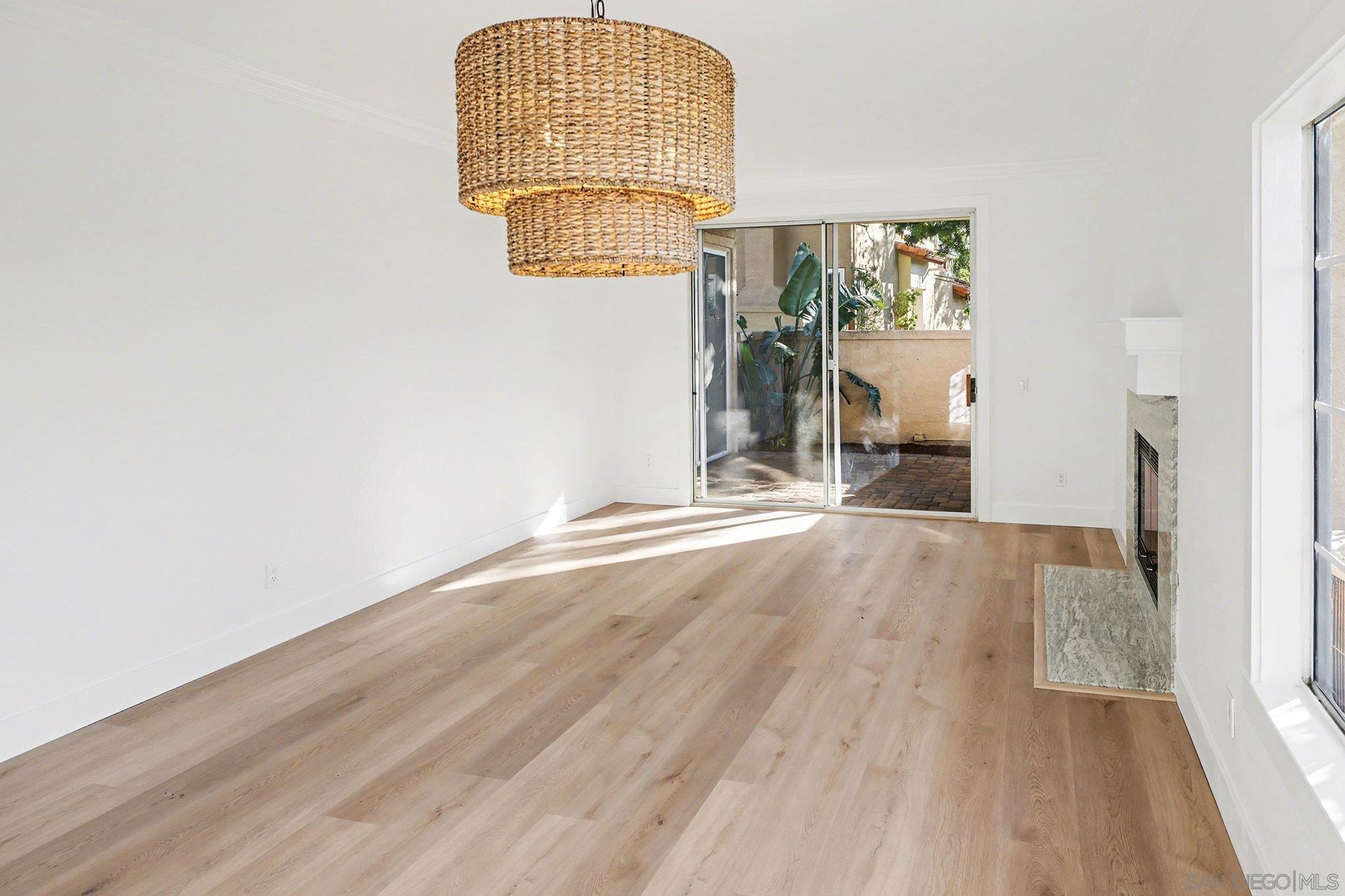 Detail Gallery Image 15 of 40 For 3867  Creststone Pl, San Diego,  CA 92130 - 2 Beds | 2 Baths