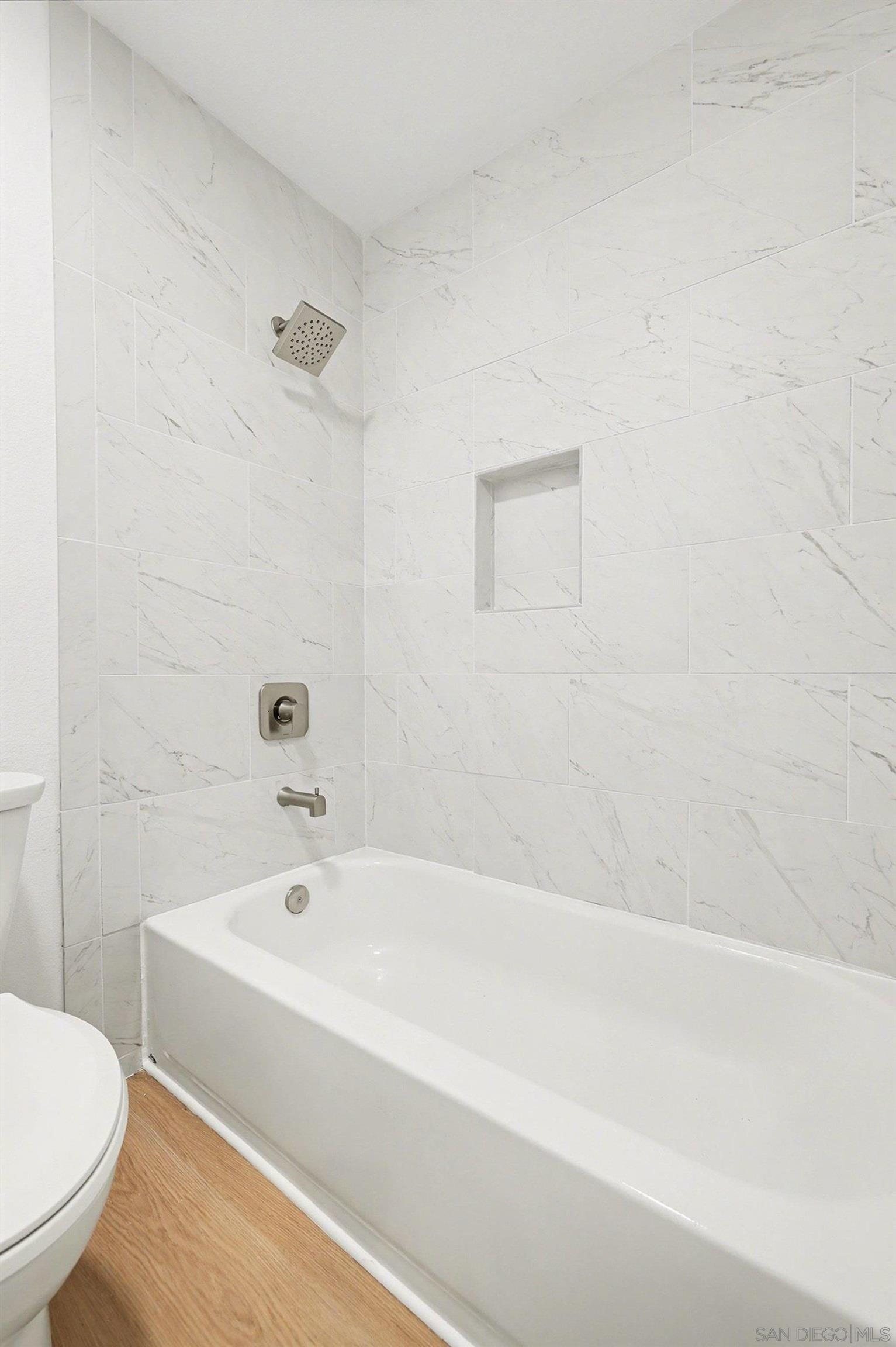 Detail Gallery Image 26 of 40 For 3867  Creststone Pl, San Diego,  CA 92130 - 2 Beds | 2 Baths