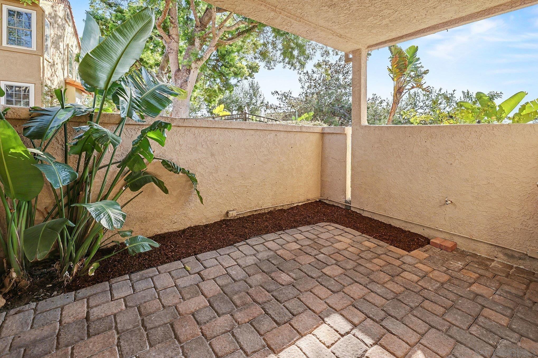 Detail Gallery Image 30 of 40 For 3867  Creststone Pl, San Diego,  CA 92130 - 2 Beds | 2 Baths