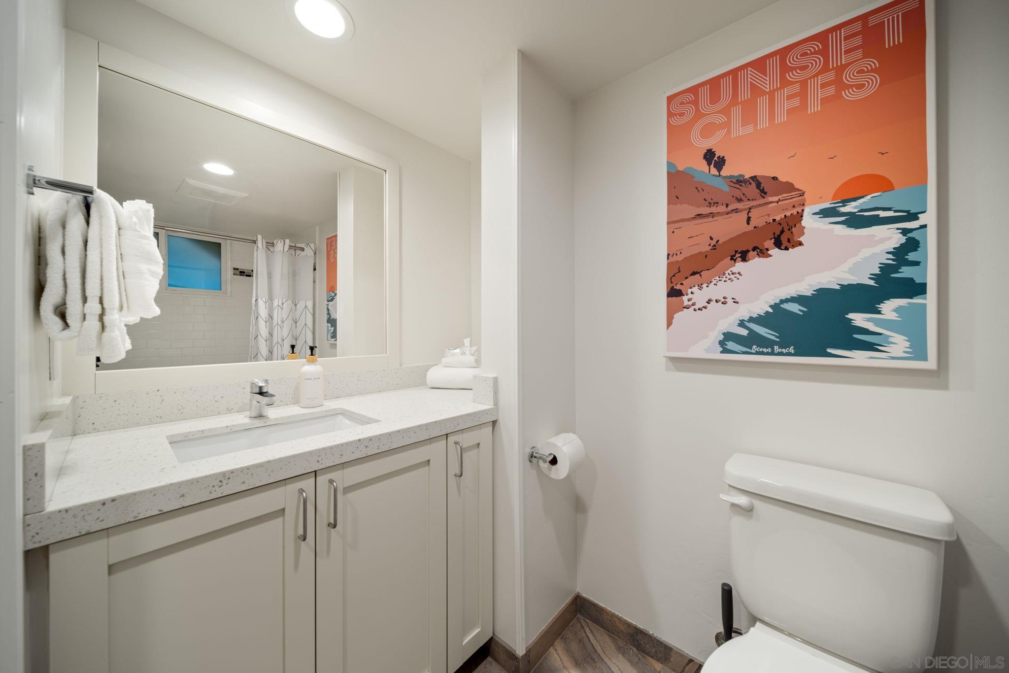 Detail Gallery Image 15 of 27 For 5112 #3  Saratoga Ave  3, San Diego,  CA 92107 - 2 Beds | 2 Baths