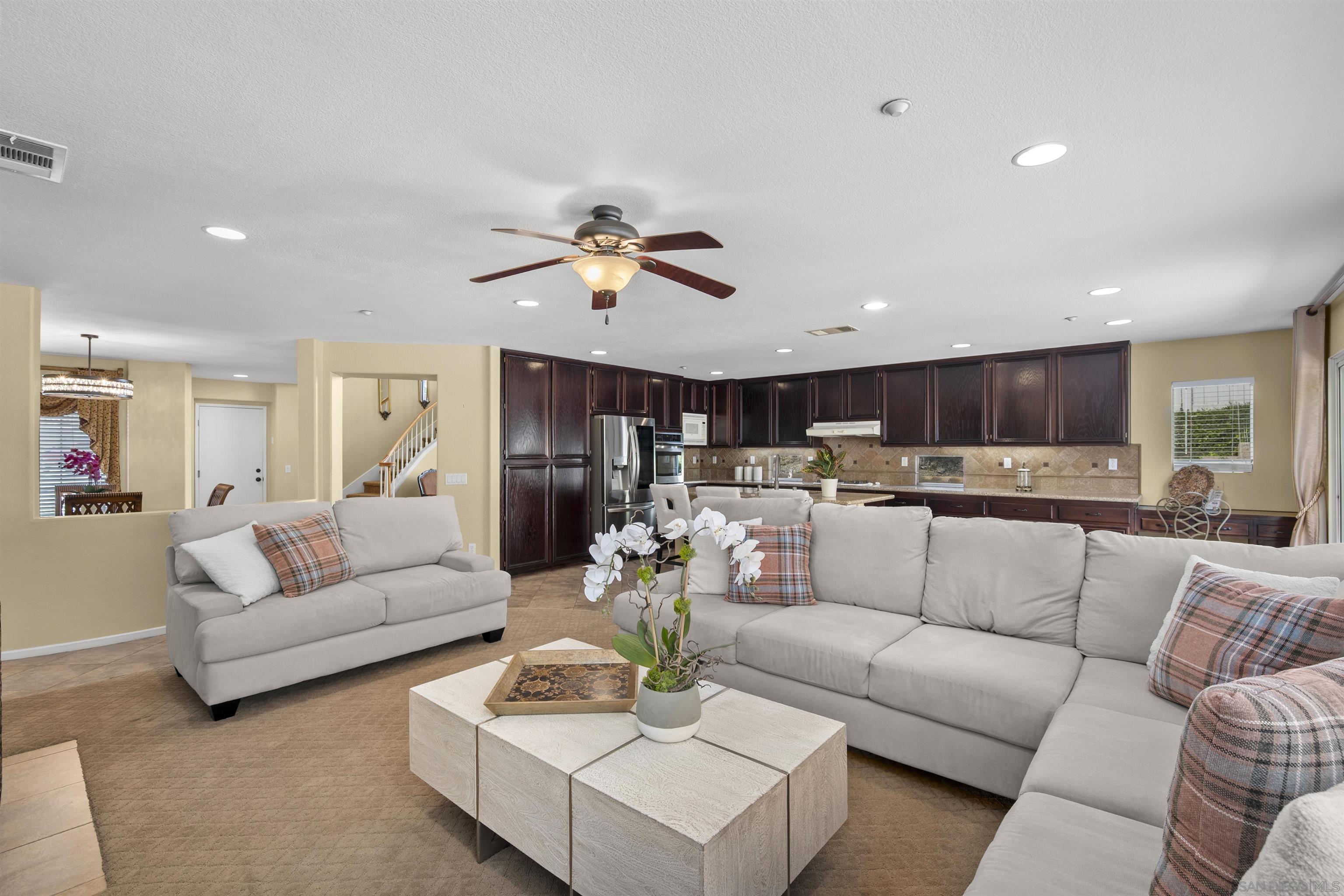 Detail Gallery Image 22 of 55 For 10145  Challenger Ct, Spring Valley,  CA 91978 - 5 Beds | 4 Baths