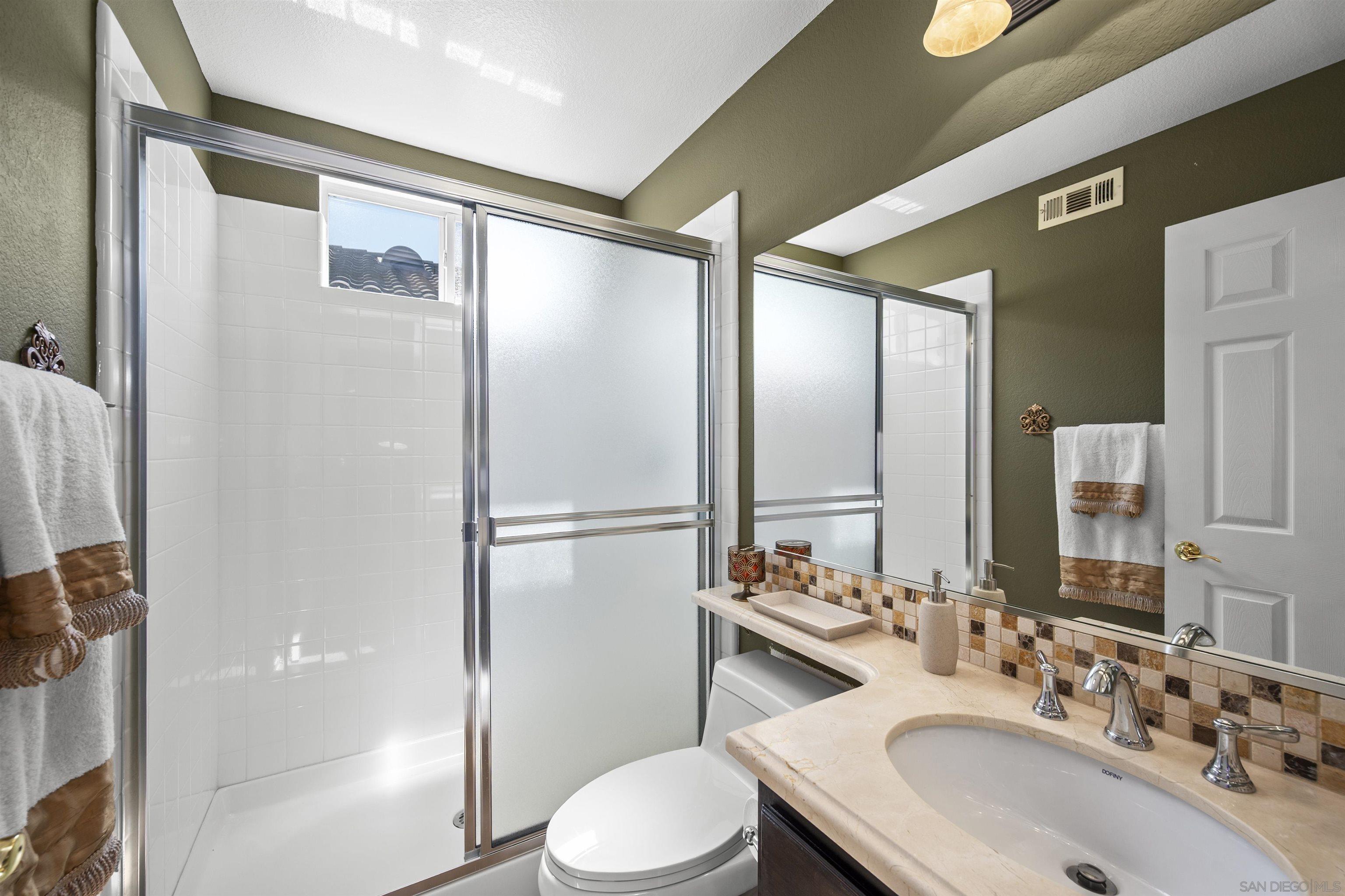 Detail Gallery Image 23 of 55 For 10145  Challenger Ct, Spring Valley,  CA 91978 - 5 Beds | 4 Baths