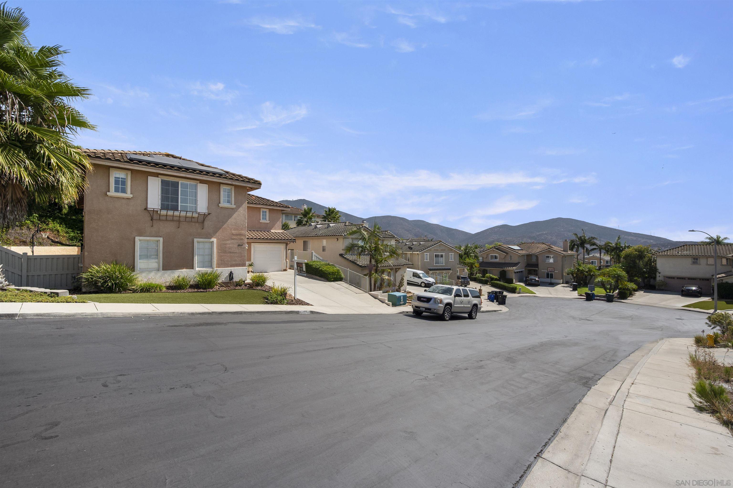 Detail Gallery Image 9 of 55 For 10145  Challenger Ct, Spring Valley,  CA 91978 - 5 Beds | 4 Baths