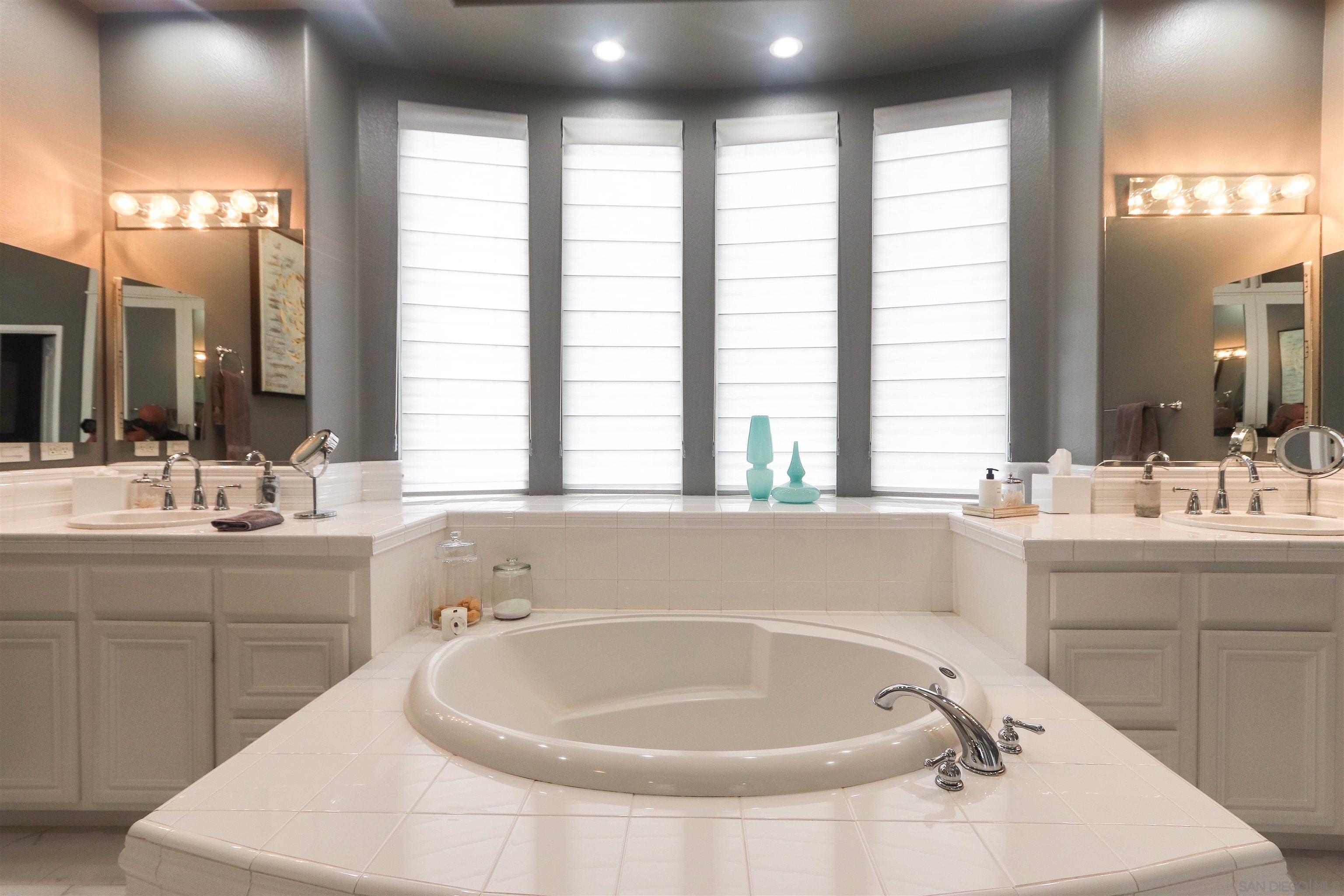 Detail Gallery Image 29 of 45 For 994 N Big Sky Lane, Orange,  CA 92869 - 5 Beds | 4 Baths