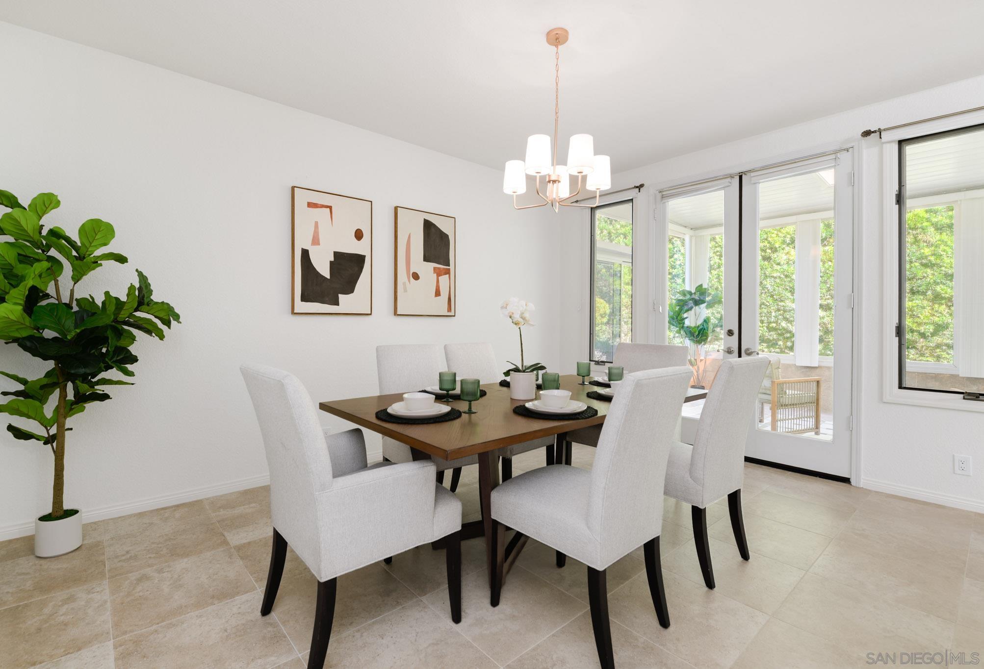 Detail Gallery Image 12 of 32 For 14231  Fox Run Row, San Diego,  CA 92130 - 3 Beds | 2/1 Baths