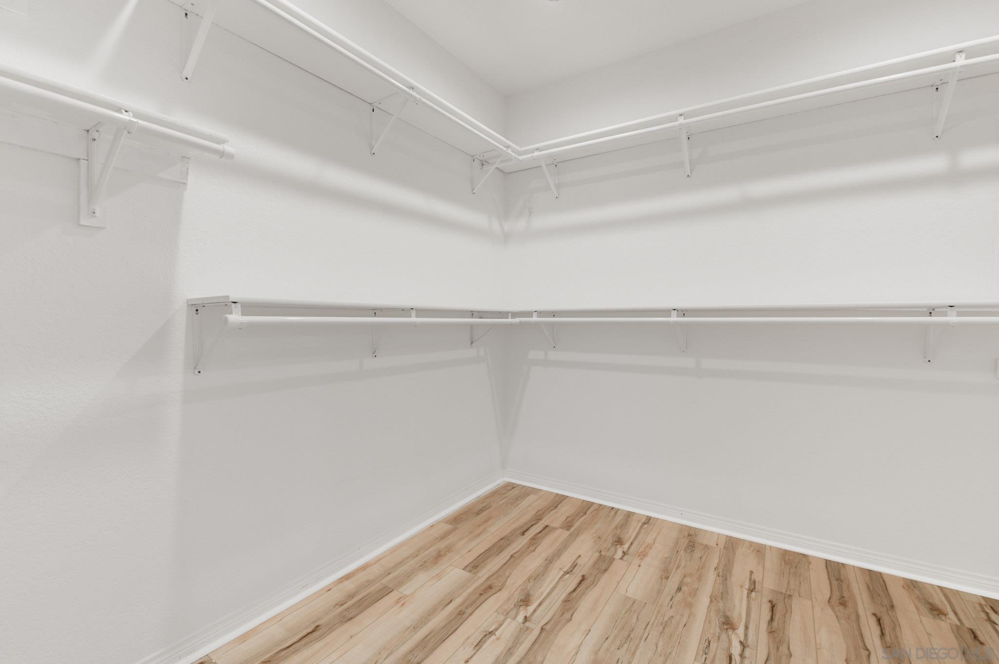 Detail Gallery Image 15 of 32 For 14231  Fox Run Row, San Diego,  CA 92130 - 3 Beds | 2/1 Baths