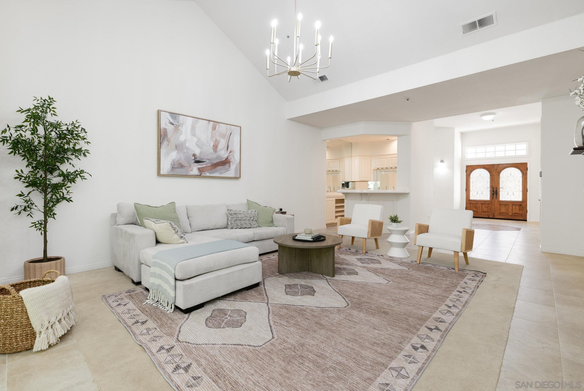 Detail Gallery Image 3 of 32 For 14231  Fox Run Row, San Diego,  CA 92130 - 3 Beds | 2/1 Baths