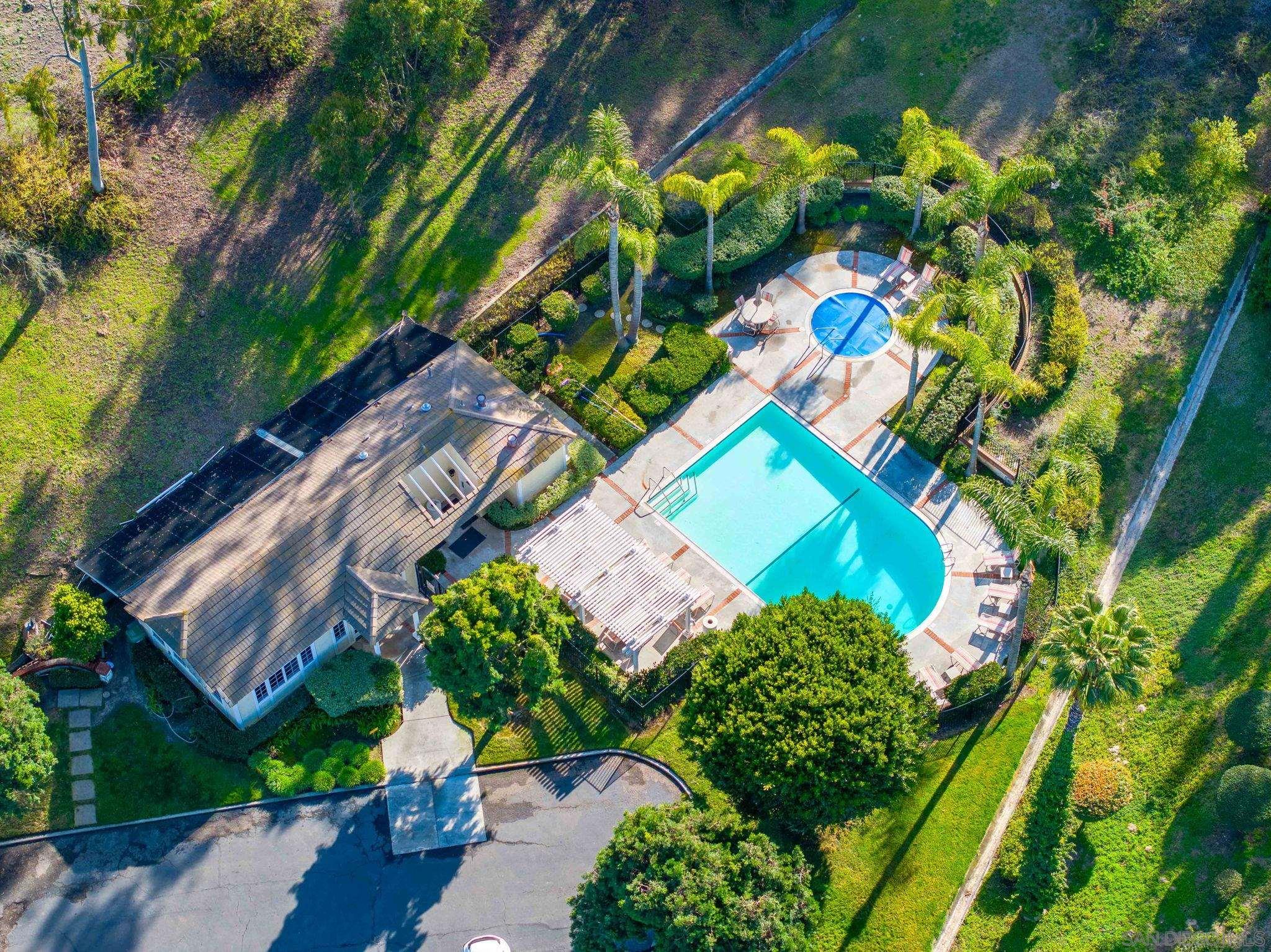 Detail Gallery Image 29 of 32 For 14231  Fox Run Row, San Diego,  CA 92130 - 3 Beds | 2/1 Baths