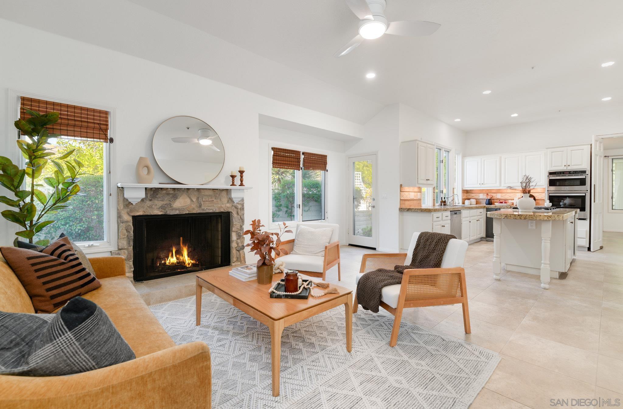 Detail Gallery Image 9 of 32 For 14231  Fox Run Row, San Diego,  CA 92130 - 3 Beds | 2/1 Baths