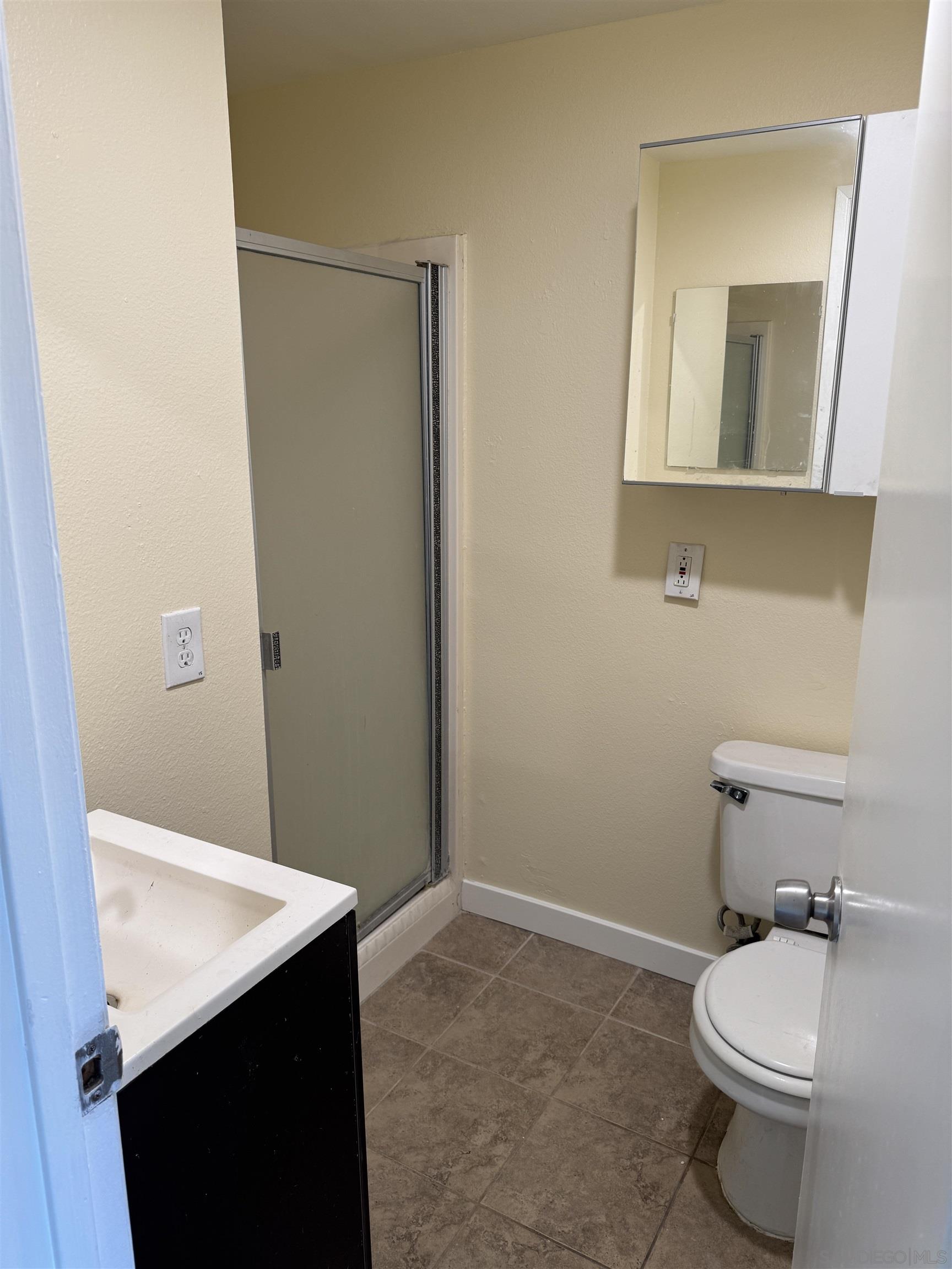 Detail Gallery Image 12 of 21 For 1618  Missouri, San Diego,  CA 92109 - 4 Beds | 2 Baths