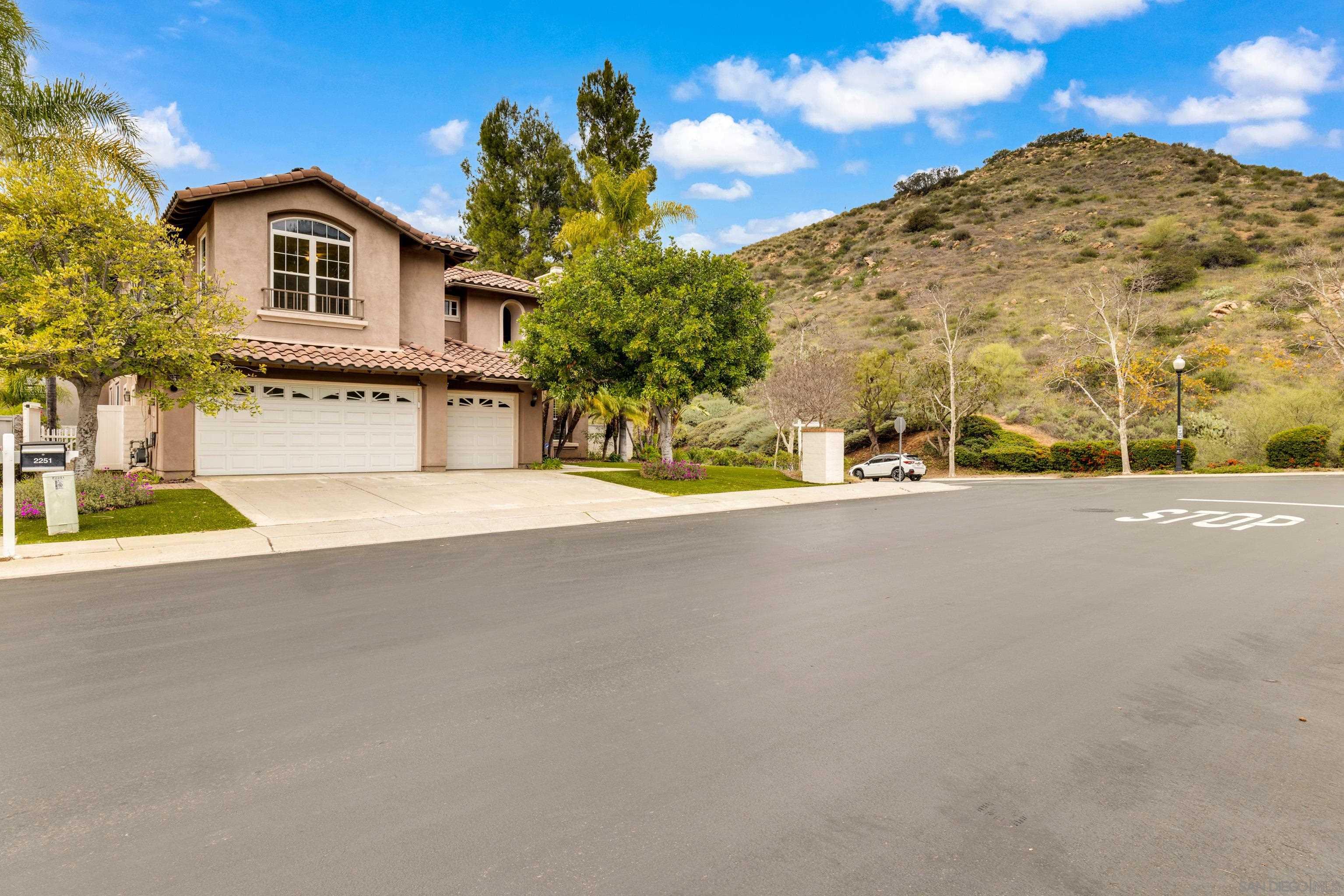 Detail Gallery Image 12 of 75 For 2251  Orchard View Lane, Escondido,  CA 92027 - 5 Beds | 4 Baths