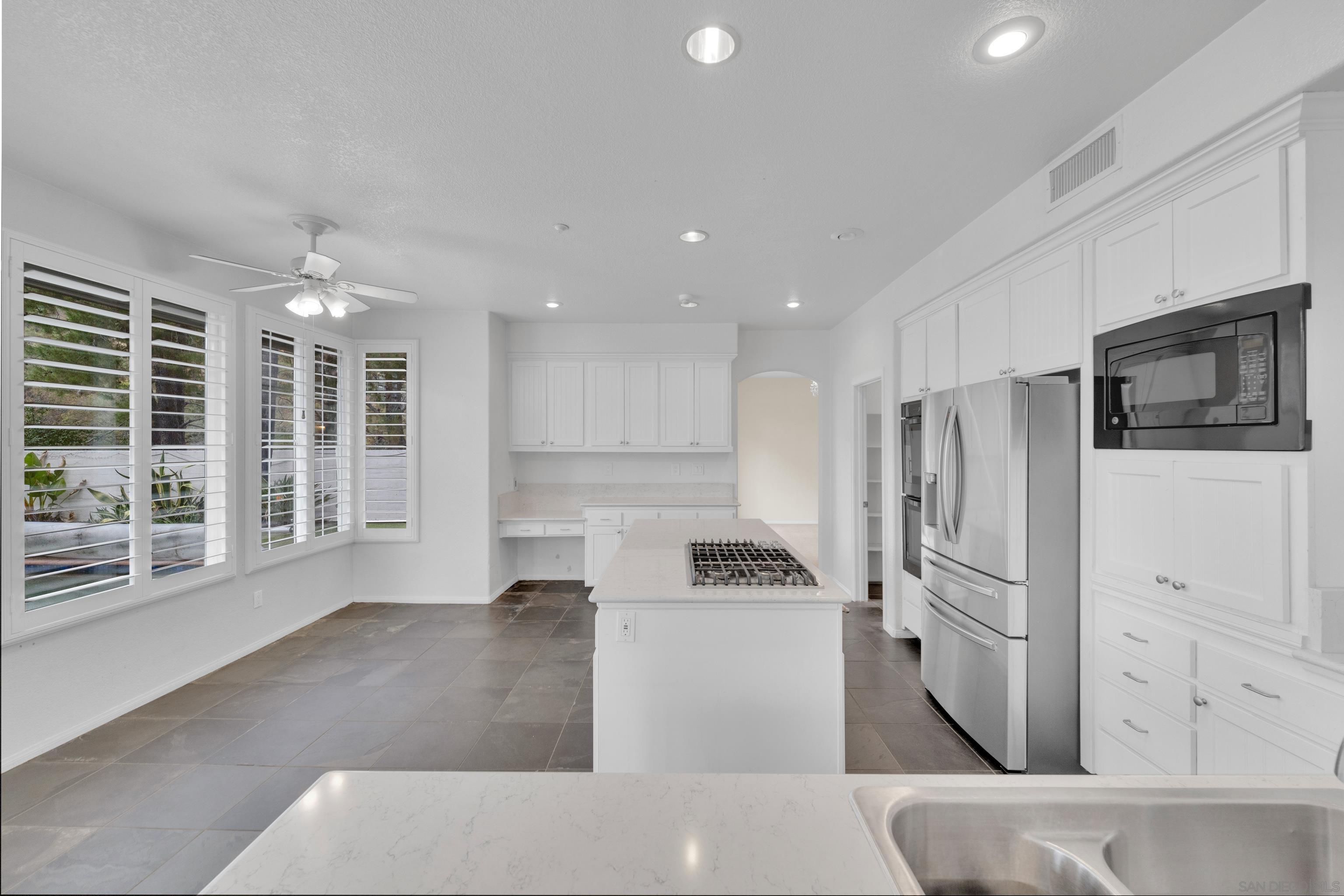 Detail Gallery Image 22 of 75 For 2251  Orchard View Lane, Escondido,  CA 92027 - 5 Beds | 4 Baths