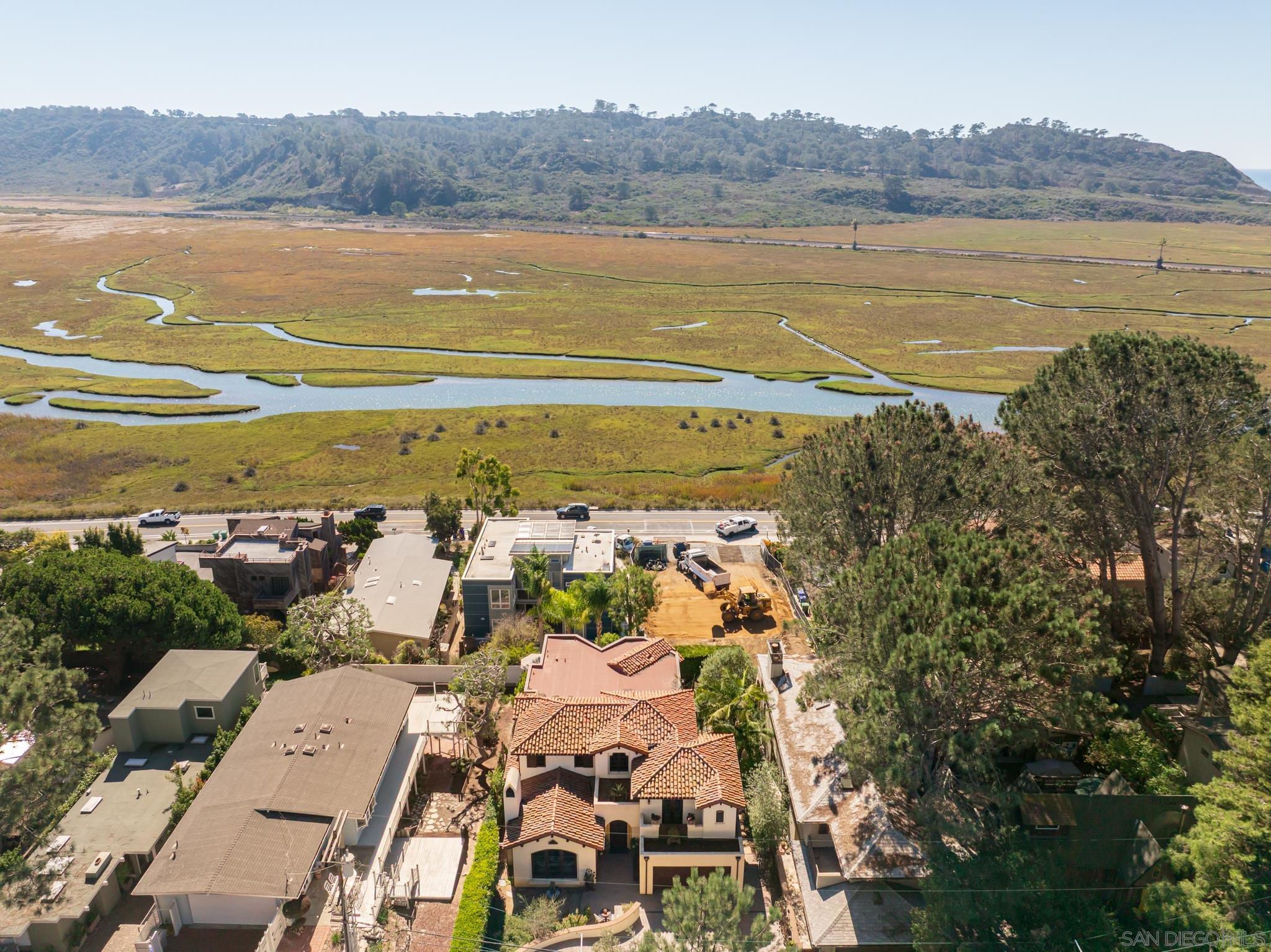 Detail Gallery Image 3 of 52 For 2563  via Pisa, Del Mar,  CA 92014 - 4 Beds | 3/1 Baths
