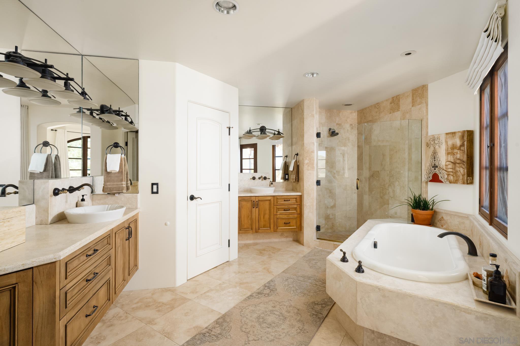 Detail Gallery Image 25 of 52 For 2563  via Pisa, Del Mar,  CA 92014 - 4 Beds | 3/1 Baths
