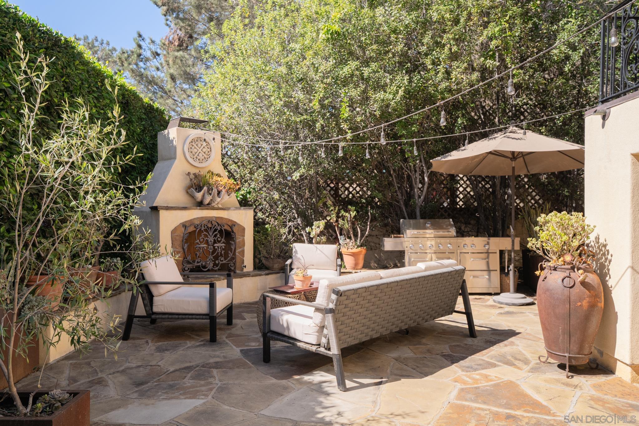 Detail Gallery Image 5 of 52 For 2563  via Pisa, Del Mar,  CA 92014 - 4 Beds | 3/1 Baths