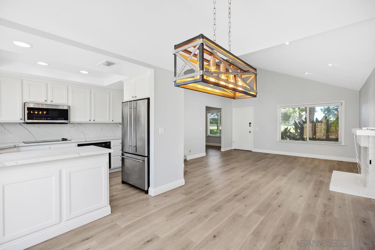 Detail Gallery Image 2 of 29 For 14  Dragonfly  #25,  Irvine,  CA 92604 - 3 Beds | 2 Baths