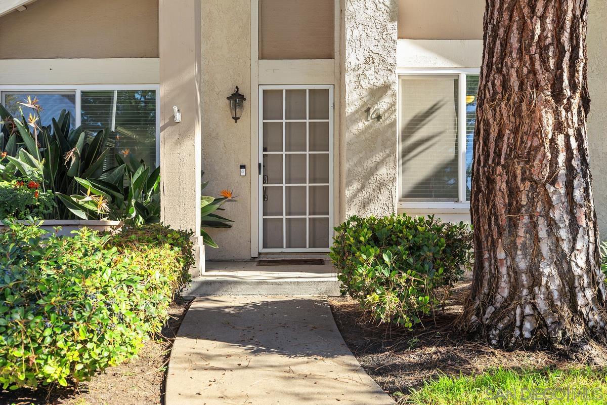 Detail Gallery Image 4 of 29 For 14  Dragonfly  #25,  Irvine,  CA 92604 - 3 Beds | 2 Baths