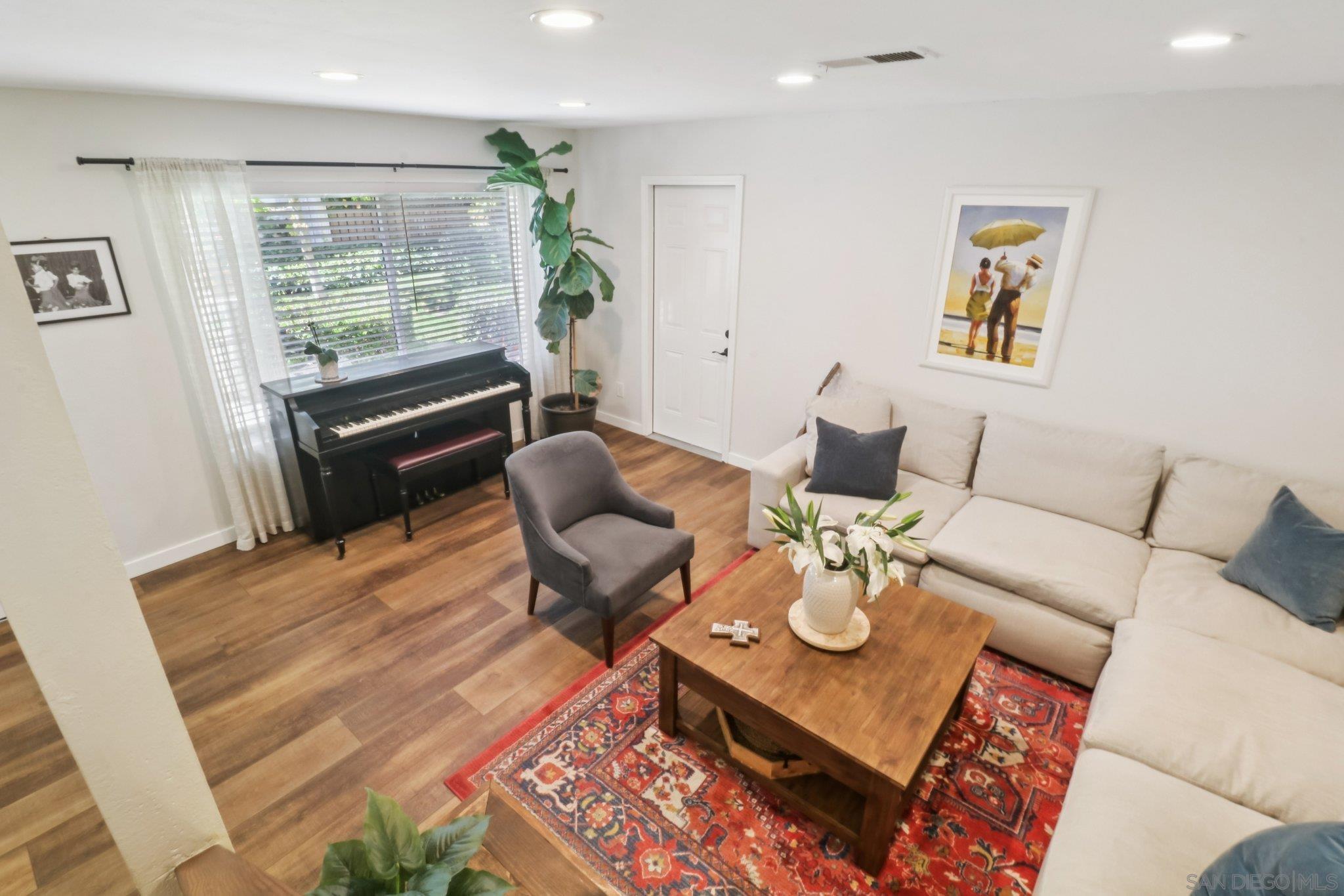 Detail Gallery Image 9 of 72 For 3069  Plaza Natalia, Bonita,  CA 91902 - 4 Beds | 2/1 Baths