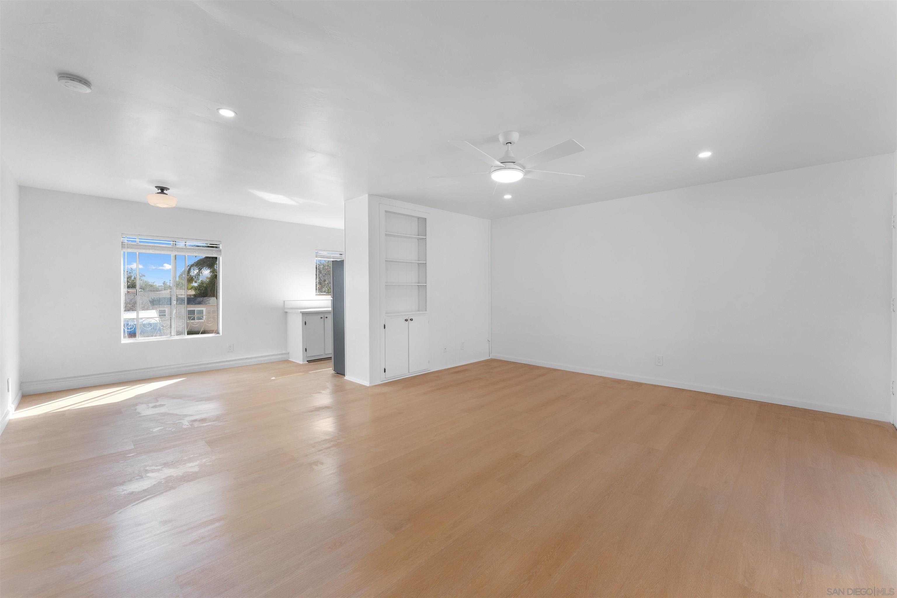 Detail Gallery Image 4 of 15 For 930 B  Avenue  22, National City,  CA 91950 - 1 Beds | 1 Baths