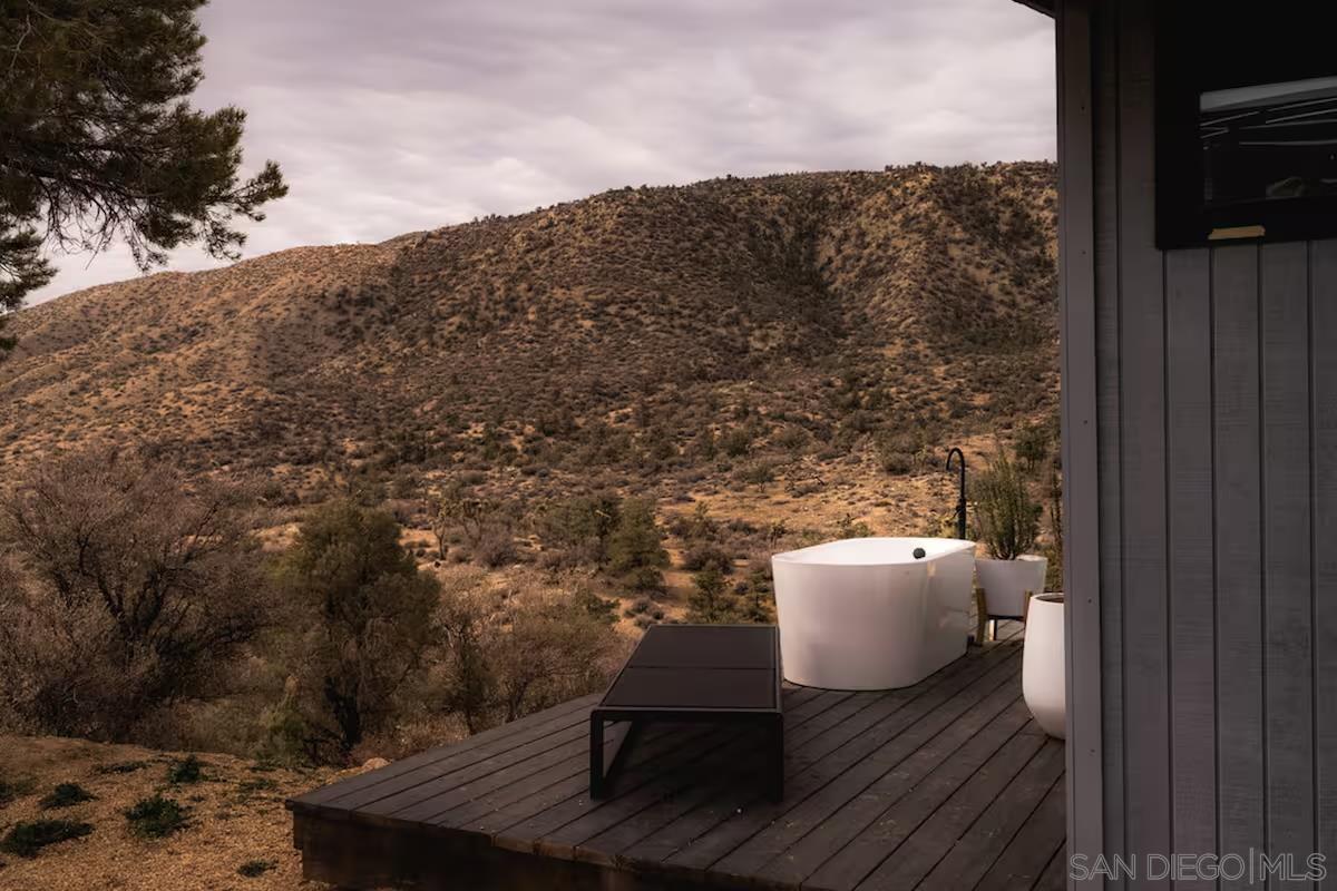 Detail Gallery Image 31 of 52 For 48311  Burns Canyon Rd, Pioneertown,  CA 92268 - 2 Beds | 2 Baths
