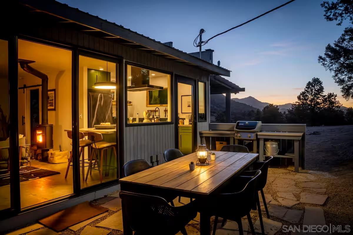 Detail Gallery Image 7 of 52 For 48311  Burns Canyon Rd, Pioneertown,  CA 92268 - 2 Beds | 2 Baths