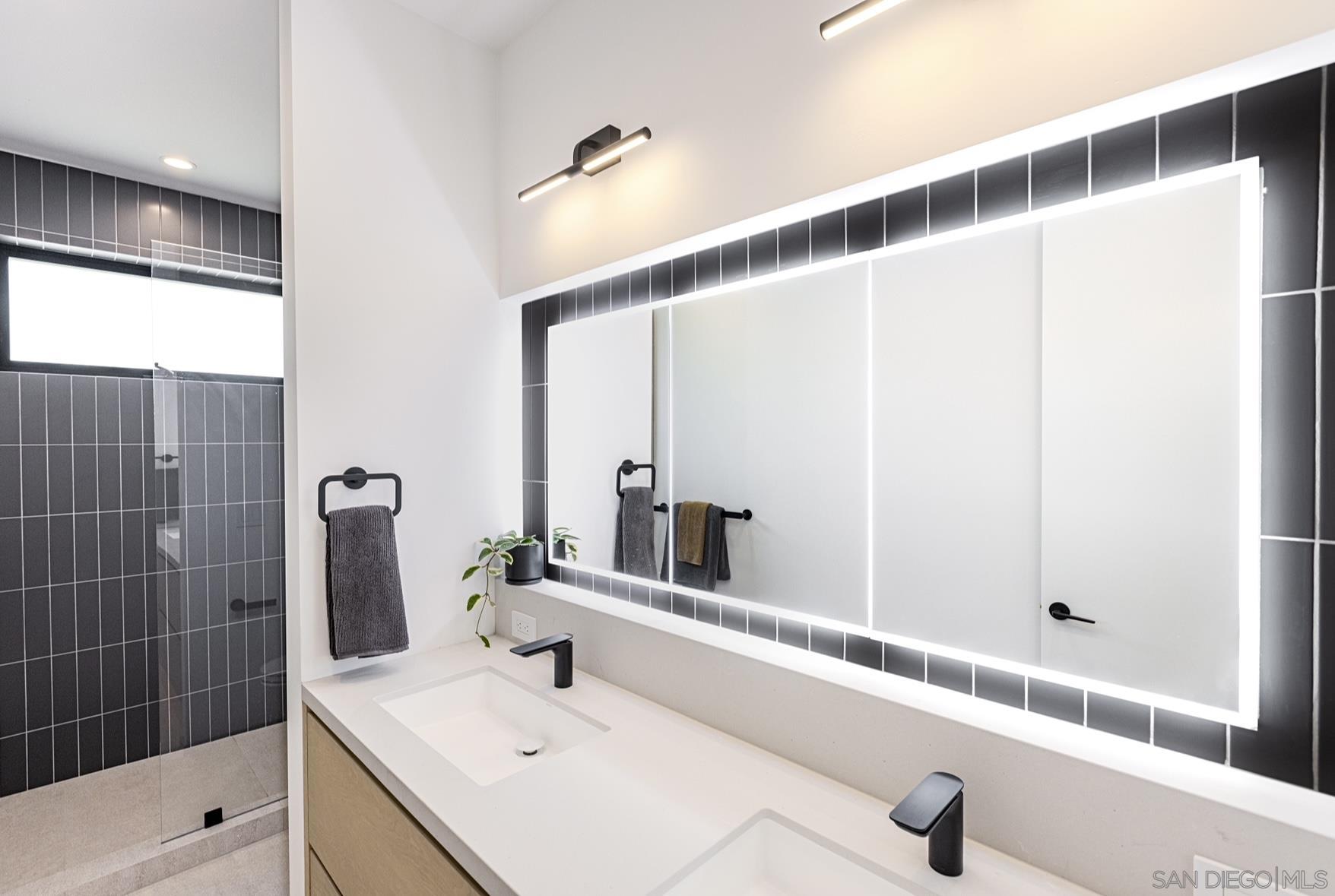 Detail Gallery Image 20 of 42 For 4874  Sun Valley Rd, Del Mar,  CA 92014 - 5 Beds | 5/1 Baths