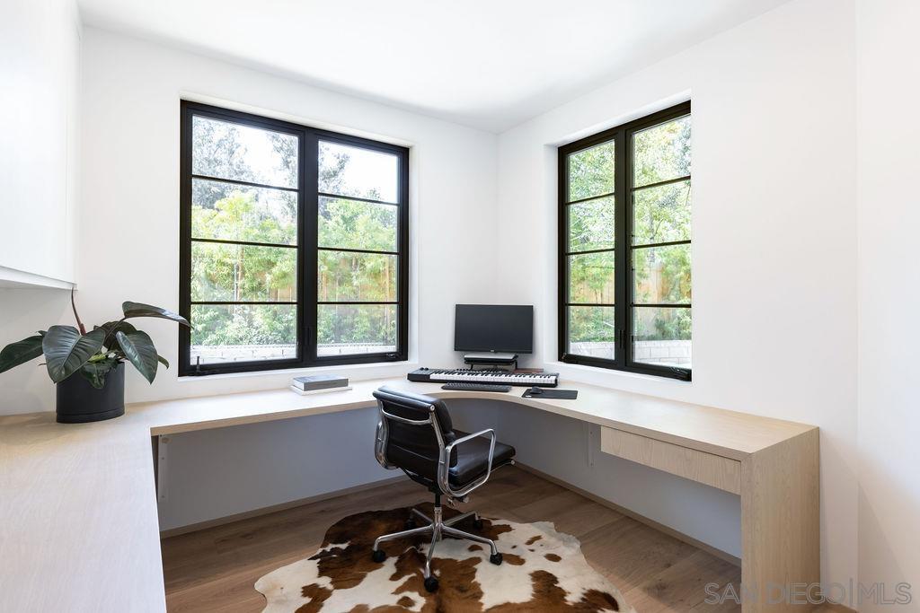 Detail Gallery Image 23 of 42 For 4874  Sun Valley Rd, Del Mar,  CA 92014 - 5 Beds | 5/1 Baths