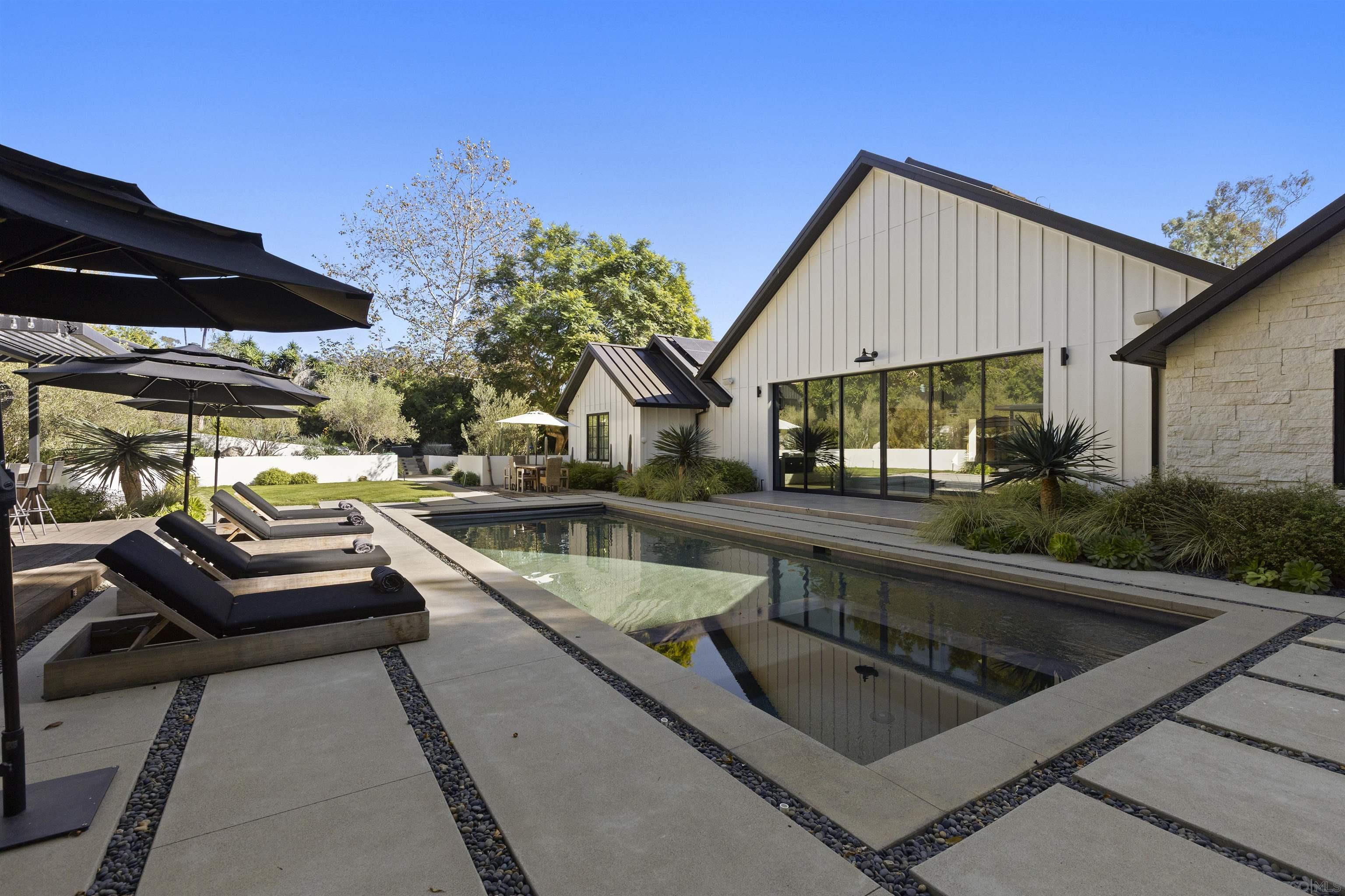 Detail Gallery Image 30 of 42 For 4874  Sun Valley Rd, Del Mar,  CA 92014 - 5 Beds | 5/1 Baths