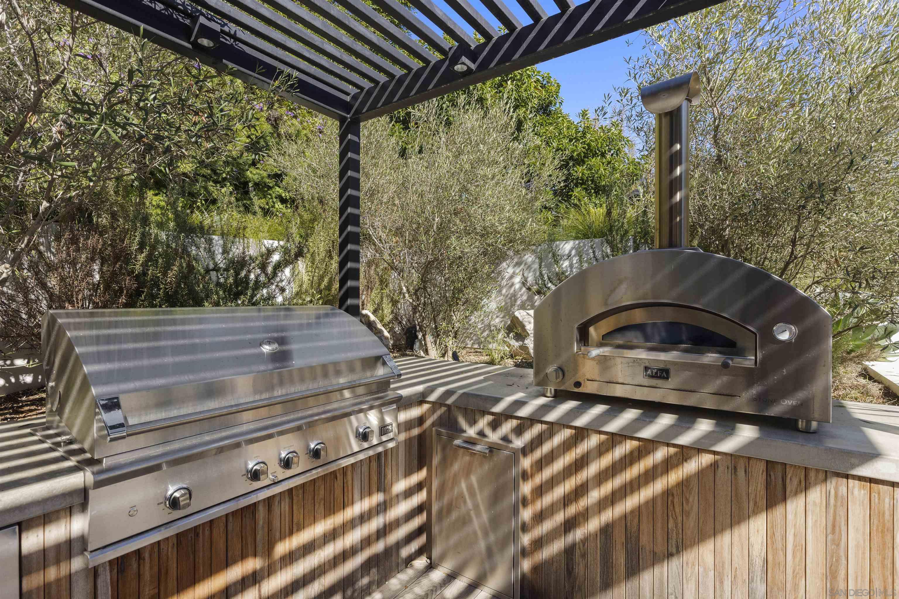 Detail Gallery Image 36 of 42 For 4874  Sun Valley Rd, Del Mar,  CA 92014 - 5 Beds | 5/1 Baths