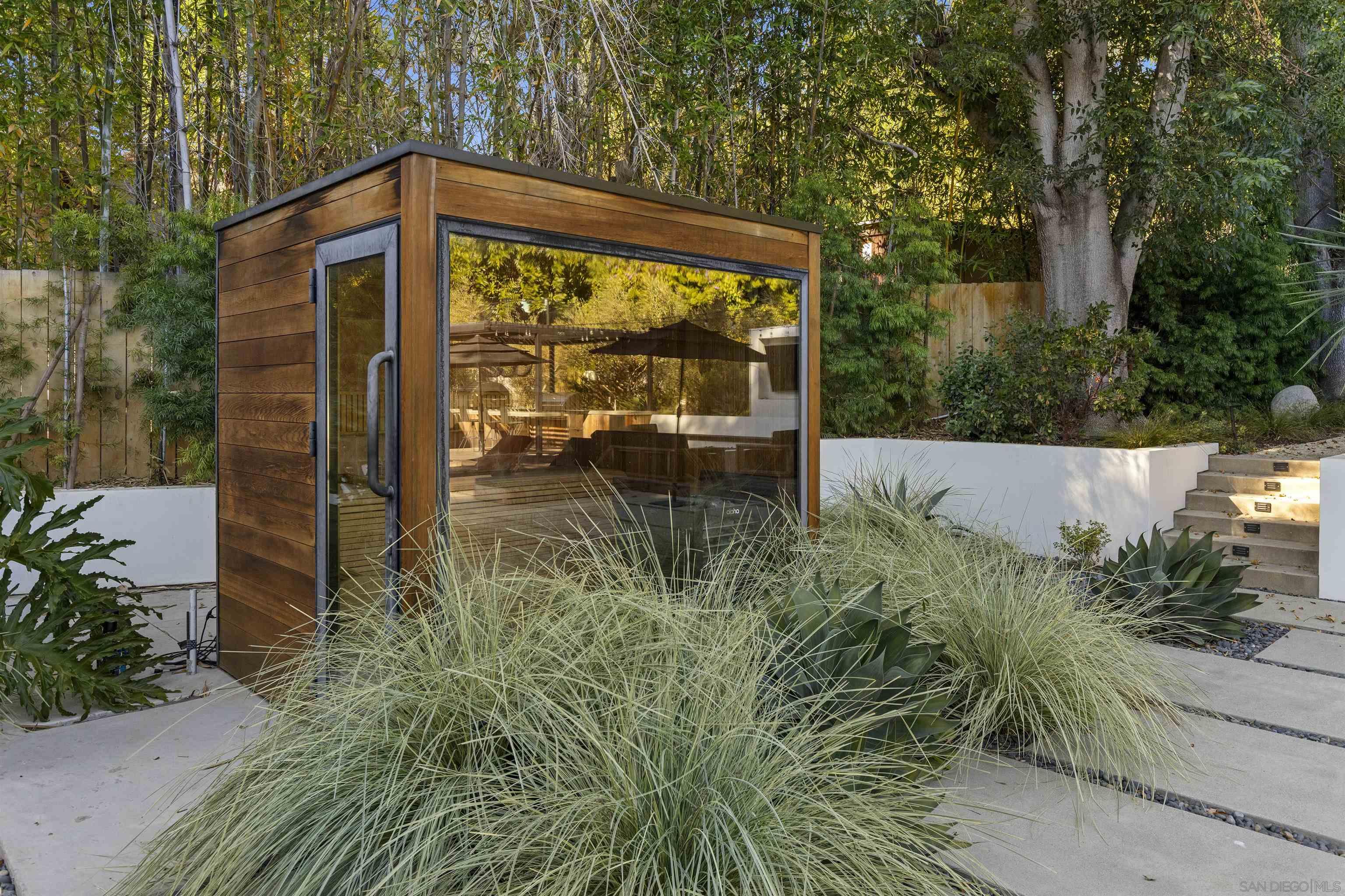 Detail Gallery Image 37 of 42 For 4874  Sun Valley Rd, Del Mar,  CA 92014 - 5 Beds | 5/1 Baths