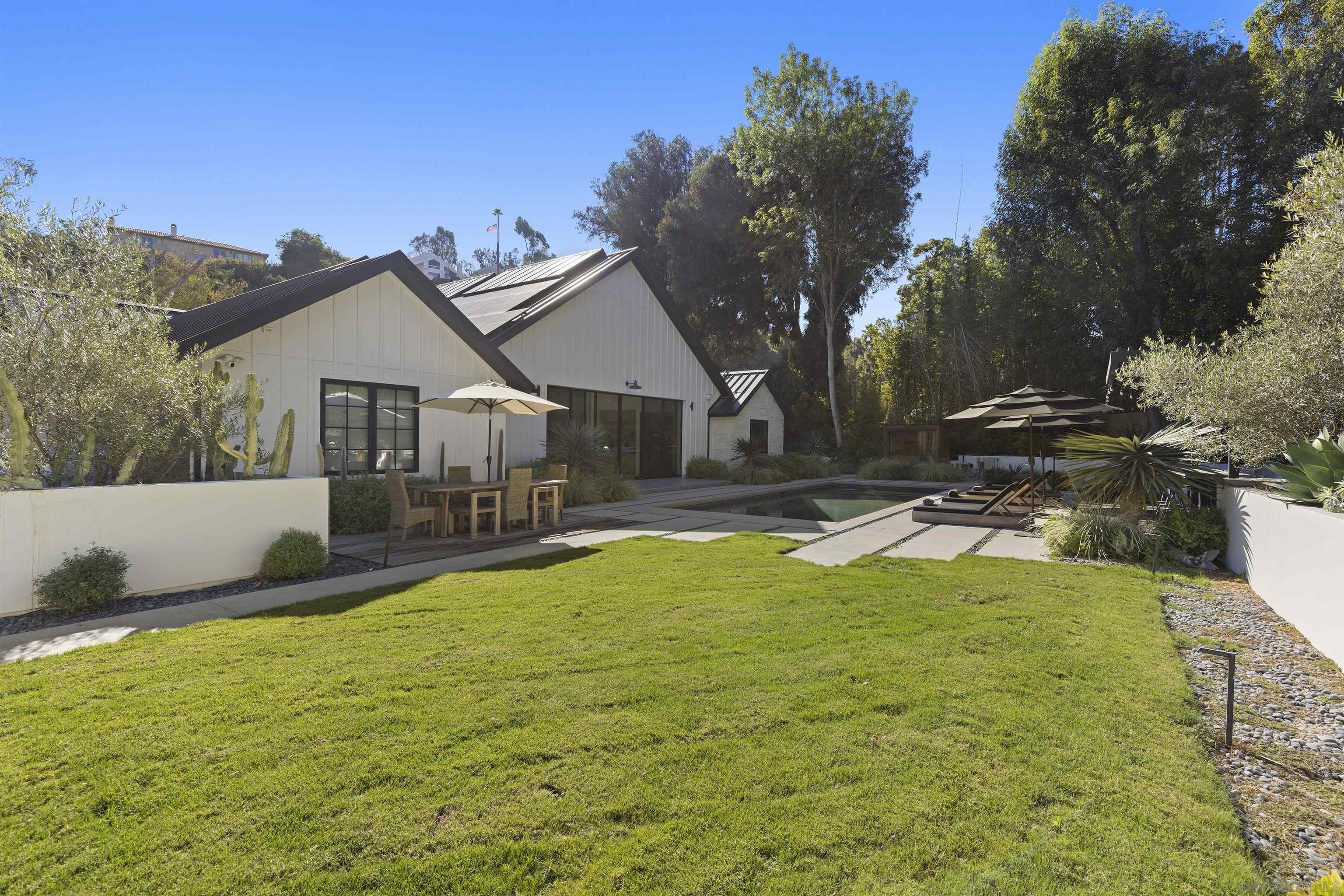 Detail Gallery Image 38 of 42 For 4874  Sun Valley Rd, Del Mar,  CA 92014 - 5 Beds | 5/1 Baths