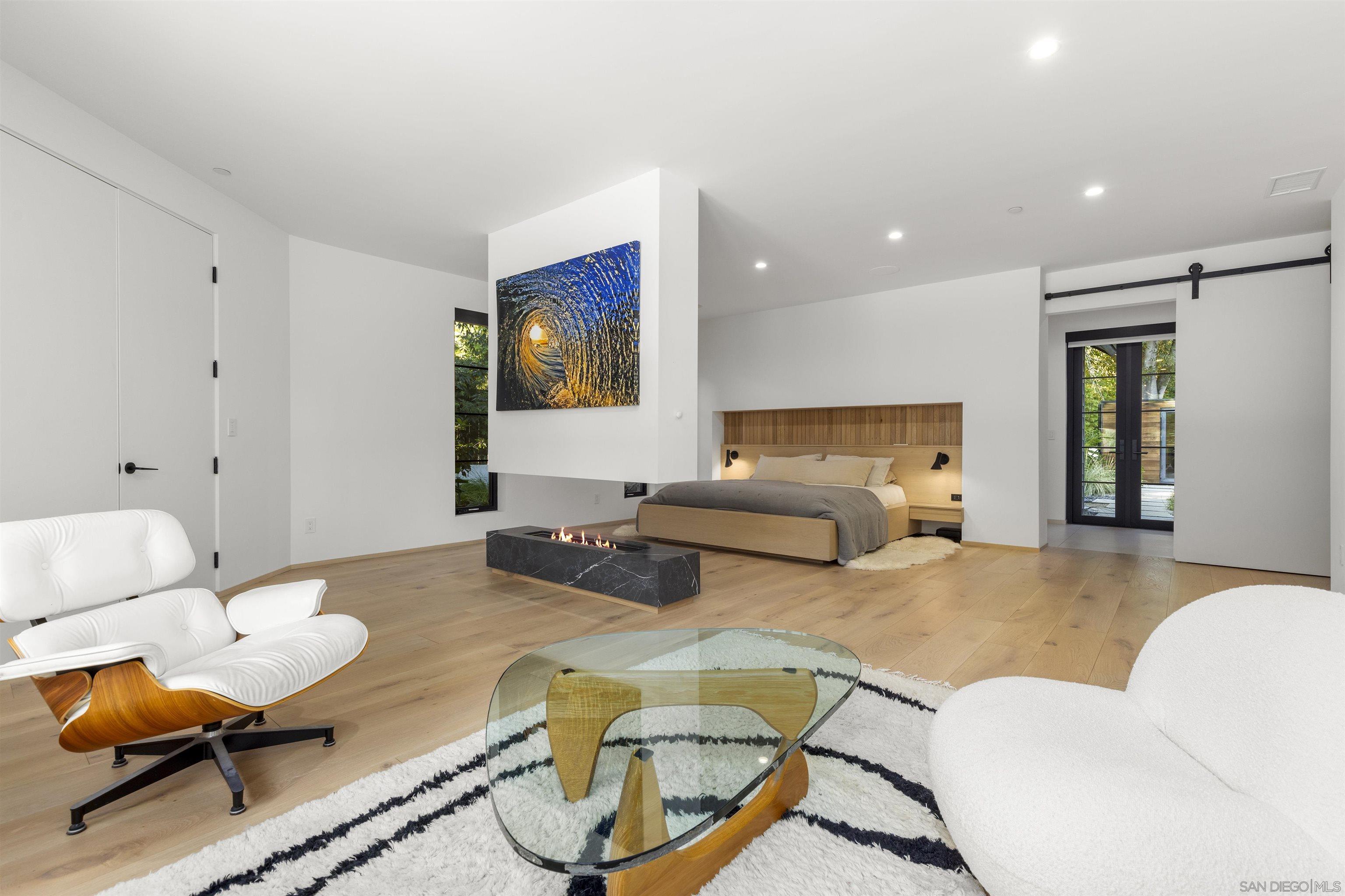 Detail Gallery Image 7 of 42 For 4874  Sun Valley Rd, Del Mar,  CA 92014 - 5 Beds | 5/1 Baths