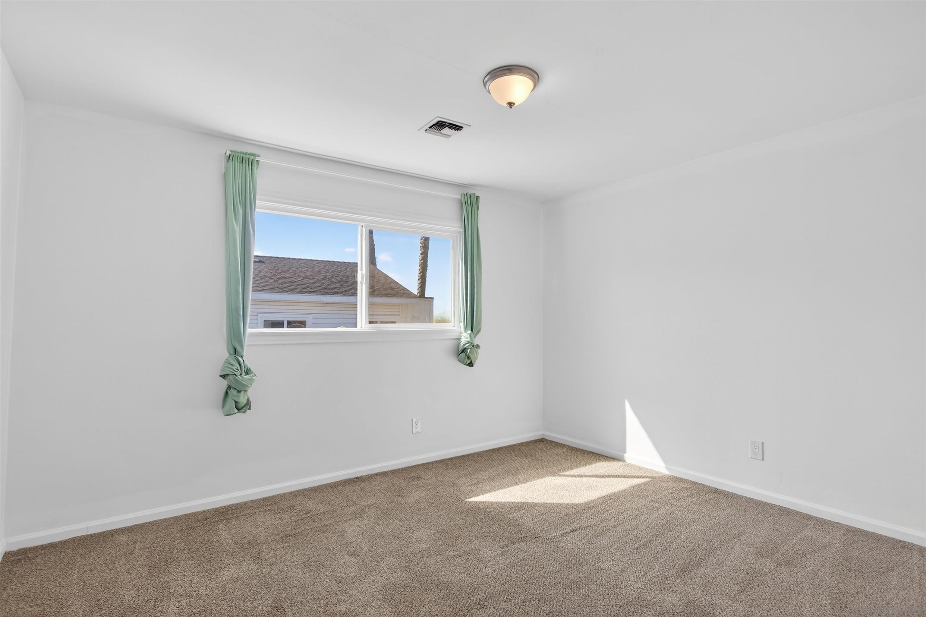 Detail Gallery Image 17 of 37 For 5442  San Onofre Ter, San Diego,  CA 92114 - 4 Beds | 3 Baths