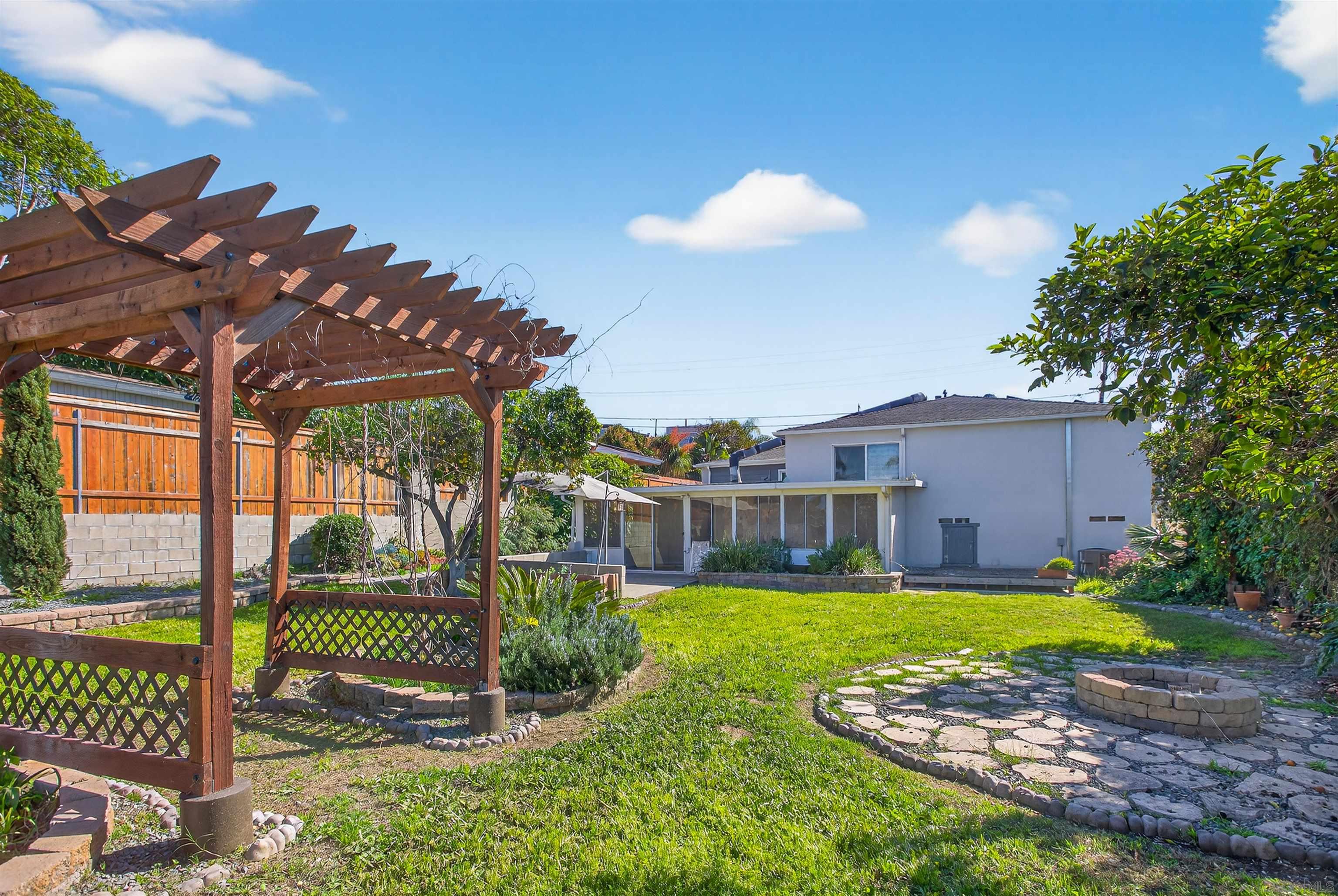 Detail Gallery Image 29 of 37 For 5442  San Onofre Ter, San Diego,  CA 92114 - 4 Beds | 3 Baths