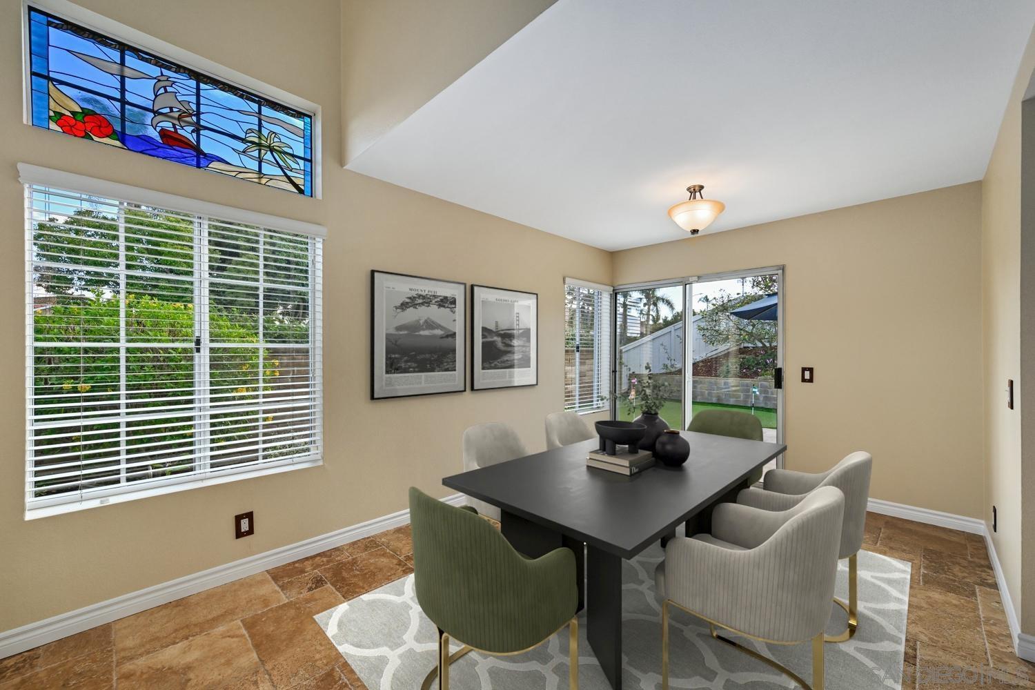 Detail Gallery Image 20 of 43 For 2198  Redwood Crst, Vista,  CA 92081 - 4 Beds | 2/1 Baths