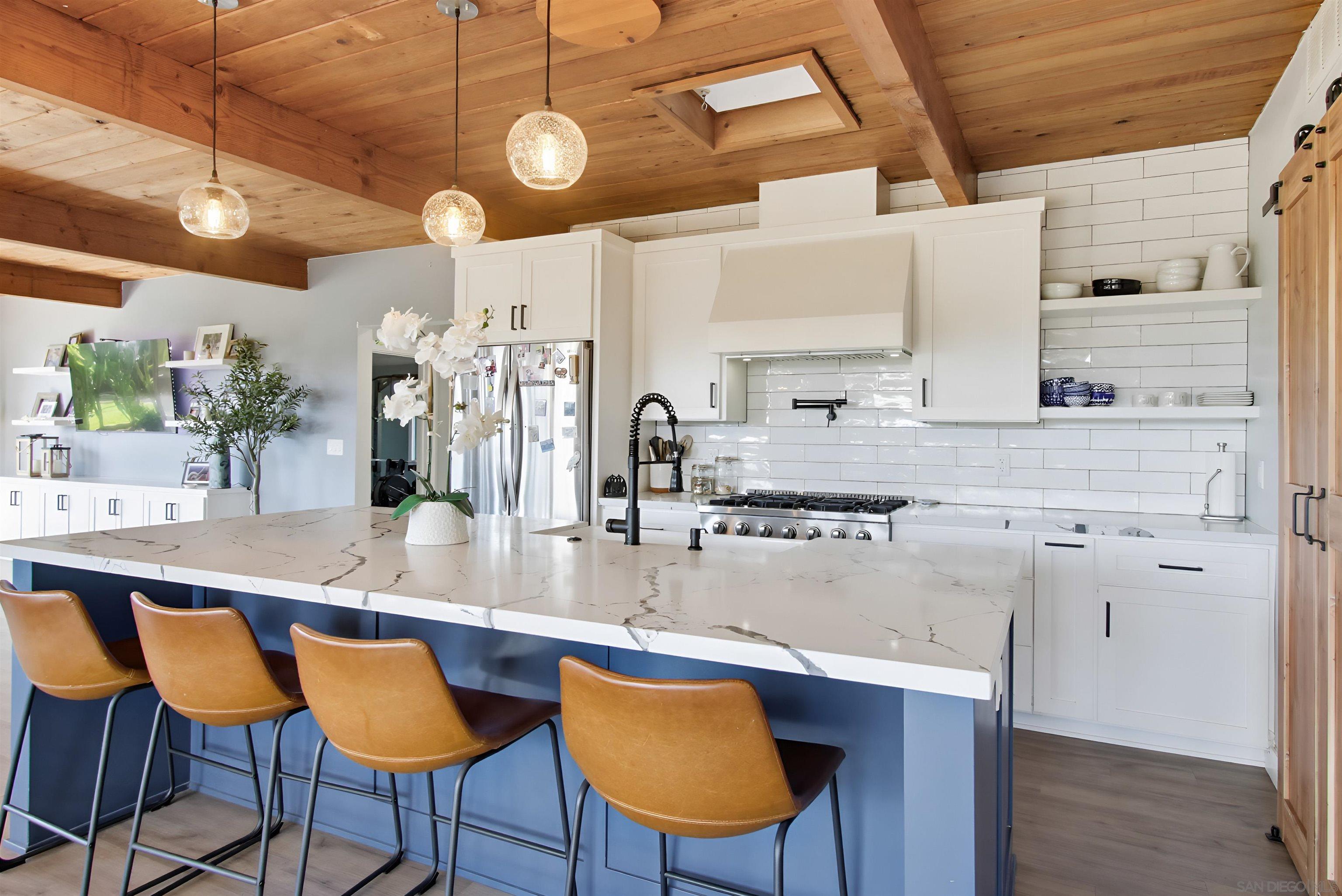 Detail Gallery Image 8 of 43 For 3558  Siembre St, Bonita,  CA 91902 - 4 Beds | 3 Baths