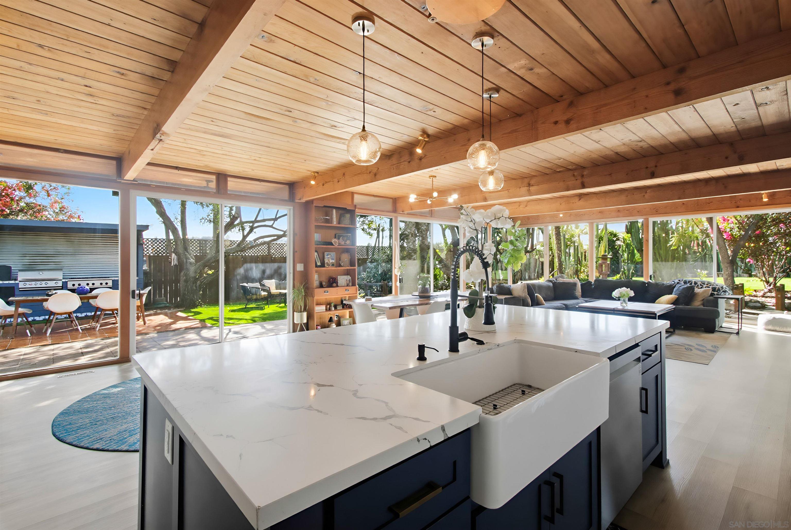 Detail Gallery Image 10 of 43 For 3558  Siembre St, Bonita,  CA 91902 - 4 Beds | 3 Baths