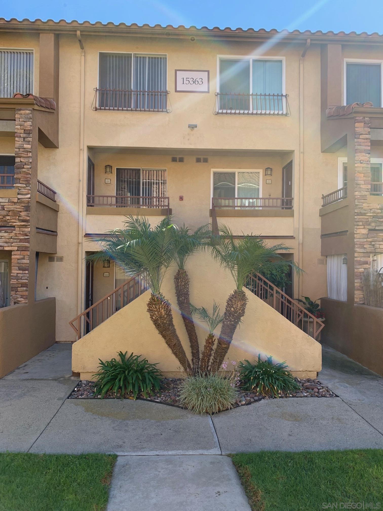 Detail Gallery Image 2 of 13 For 15363  Maturin Dr.  157, San Diego,  CA 92127 - 2 Beds | 2/1 Baths