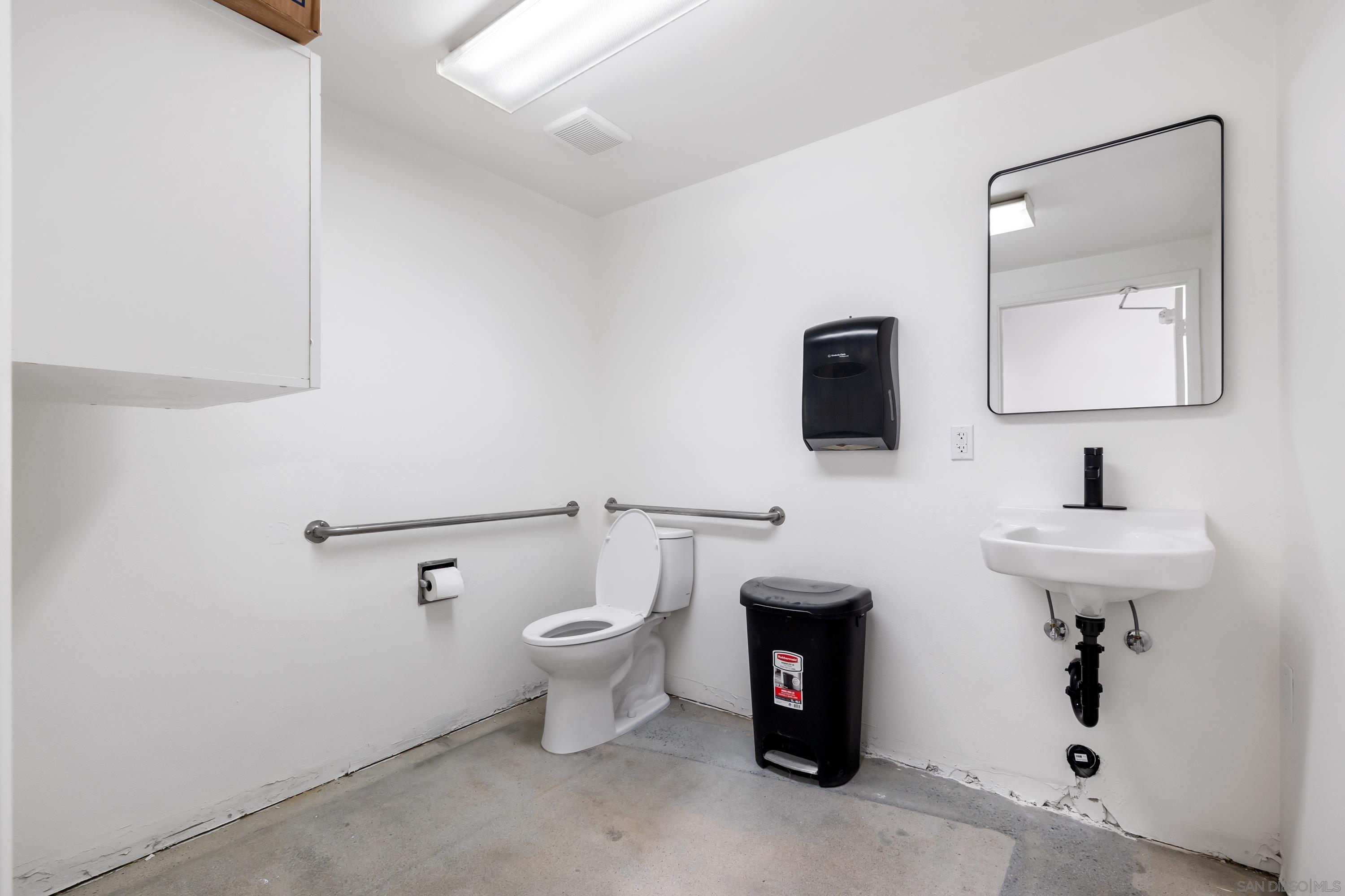 Detail Gallery Image 33 of 42 For 5731  Palmer Way #C, Carlsbad,  CA 92010 - – Beds | – Baths