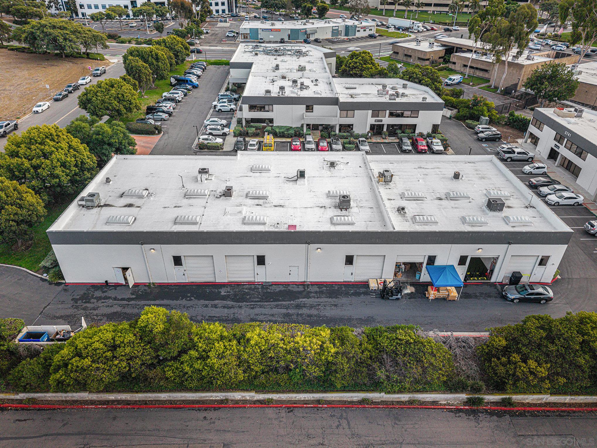 Detail Gallery Image 36 of 42 For 5731  Palmer Way #C, Carlsbad,  CA 92010 - – Beds | – Baths